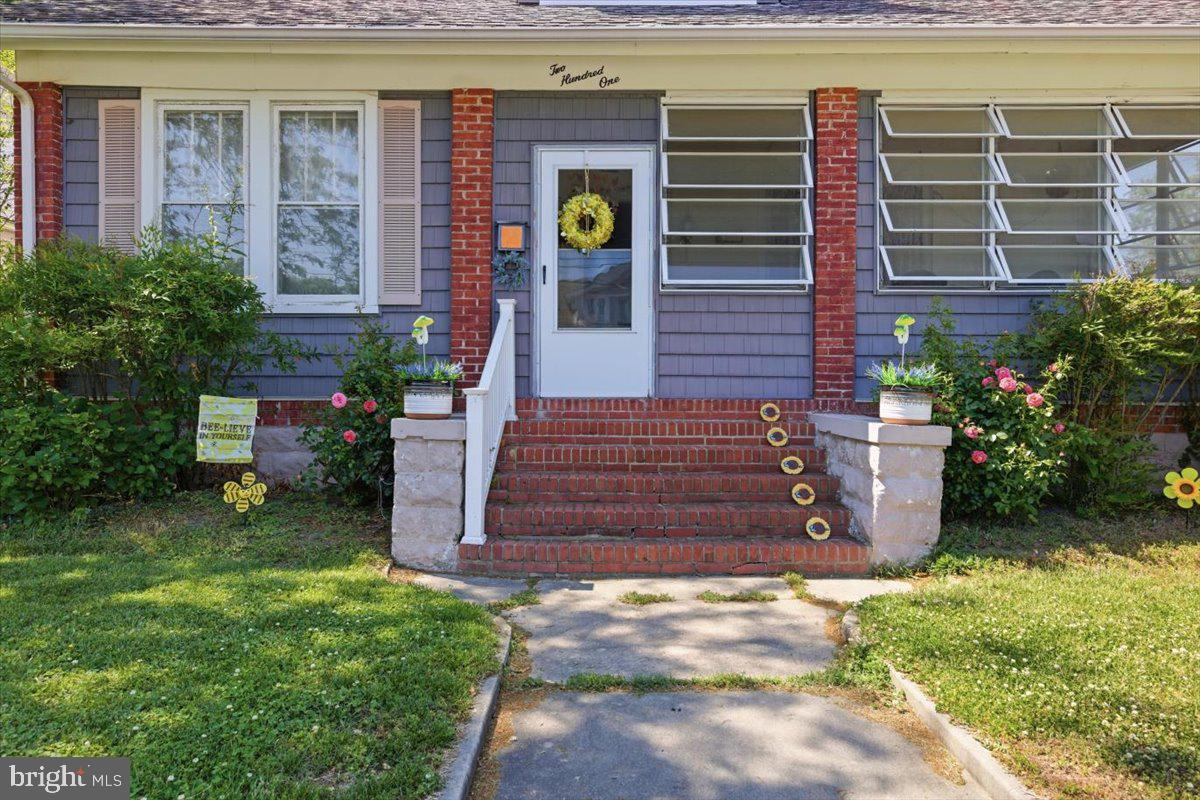 201 BELVEDERE AVENUE