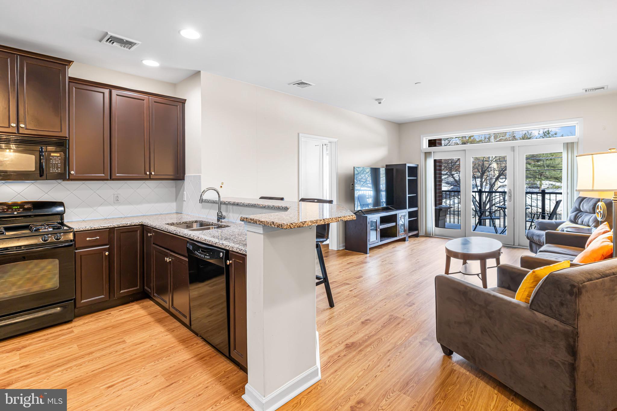 HUNTINGDON PLACE - Residential