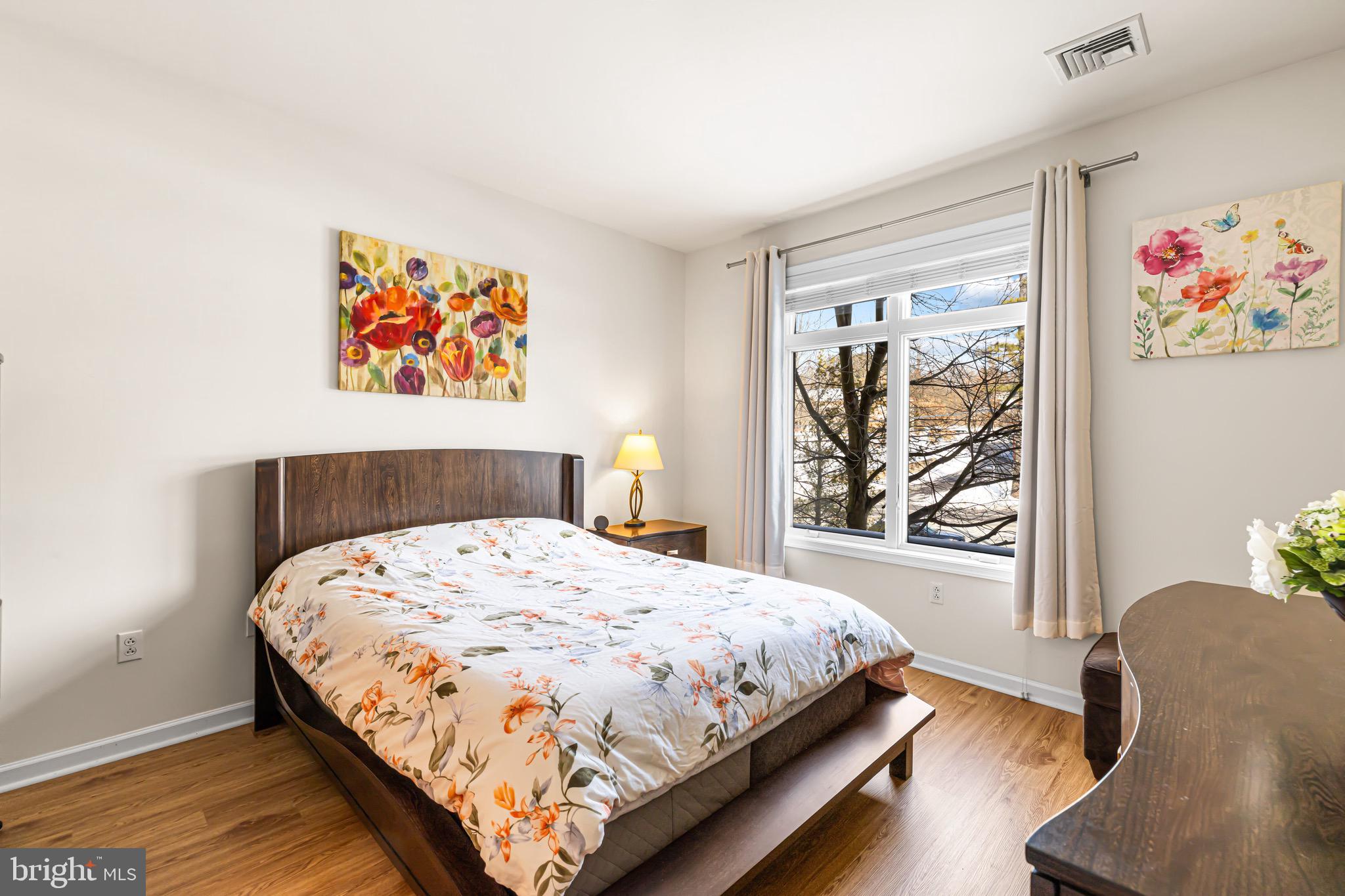 HUNTINGDON PLACE - Residential