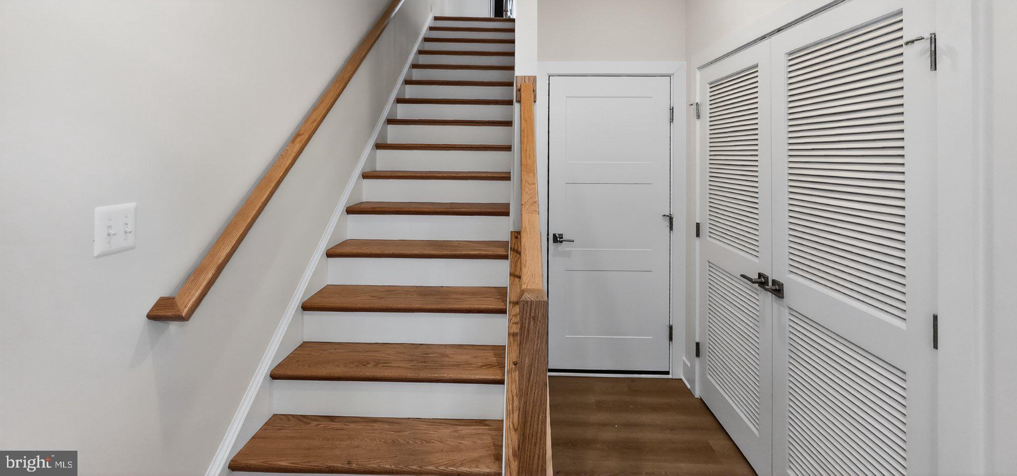426 CHAPEL ALLEY 8