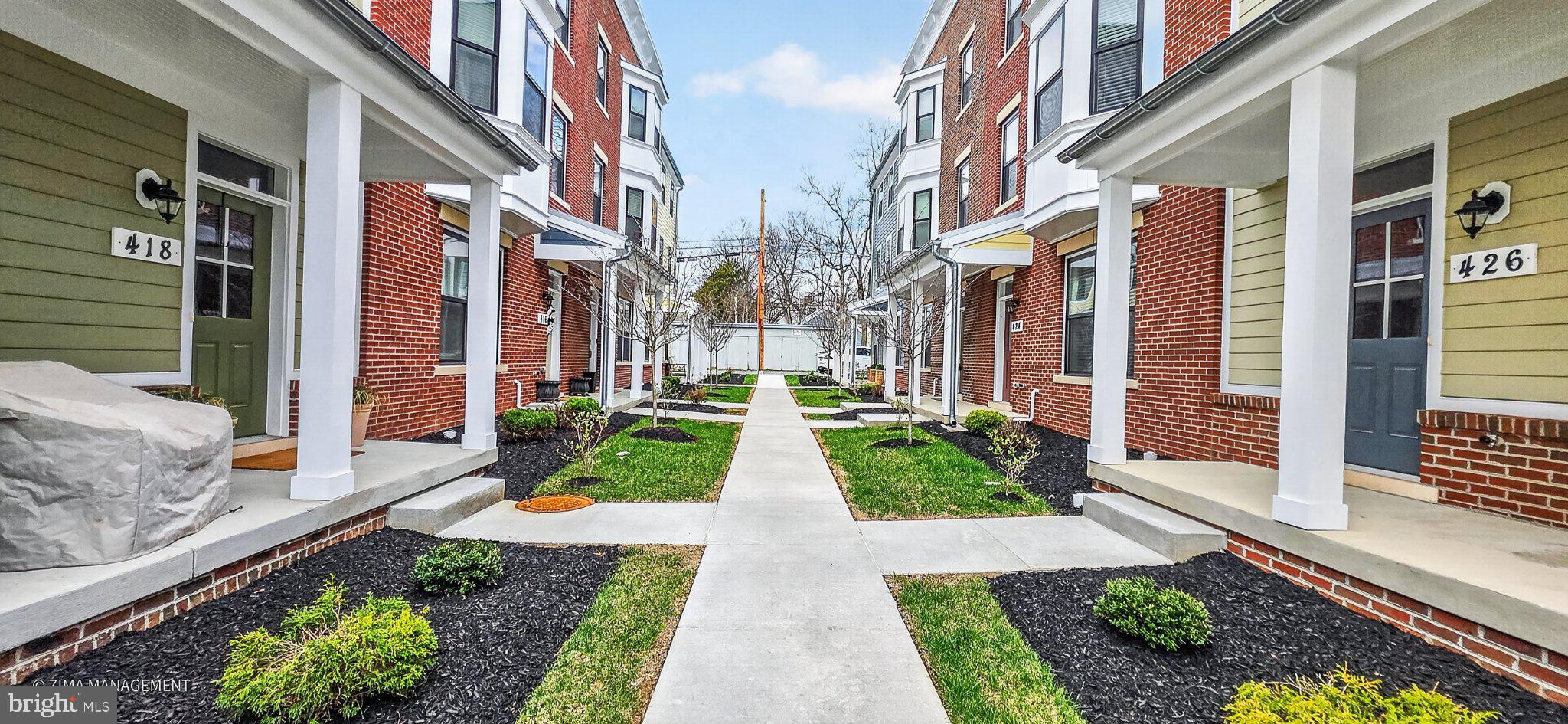 426 CHAPEL ALLEY 8