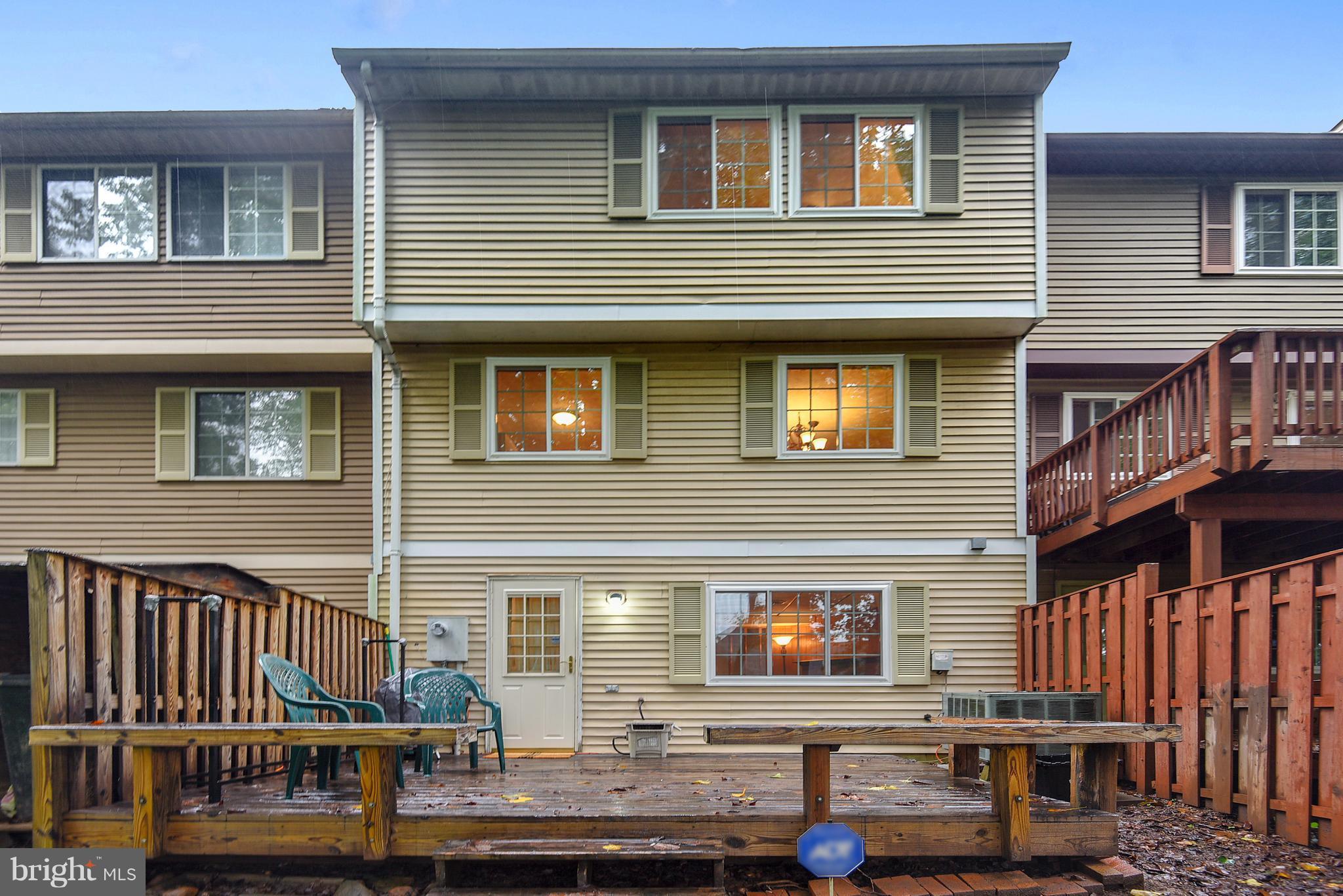 RESTON - Residential