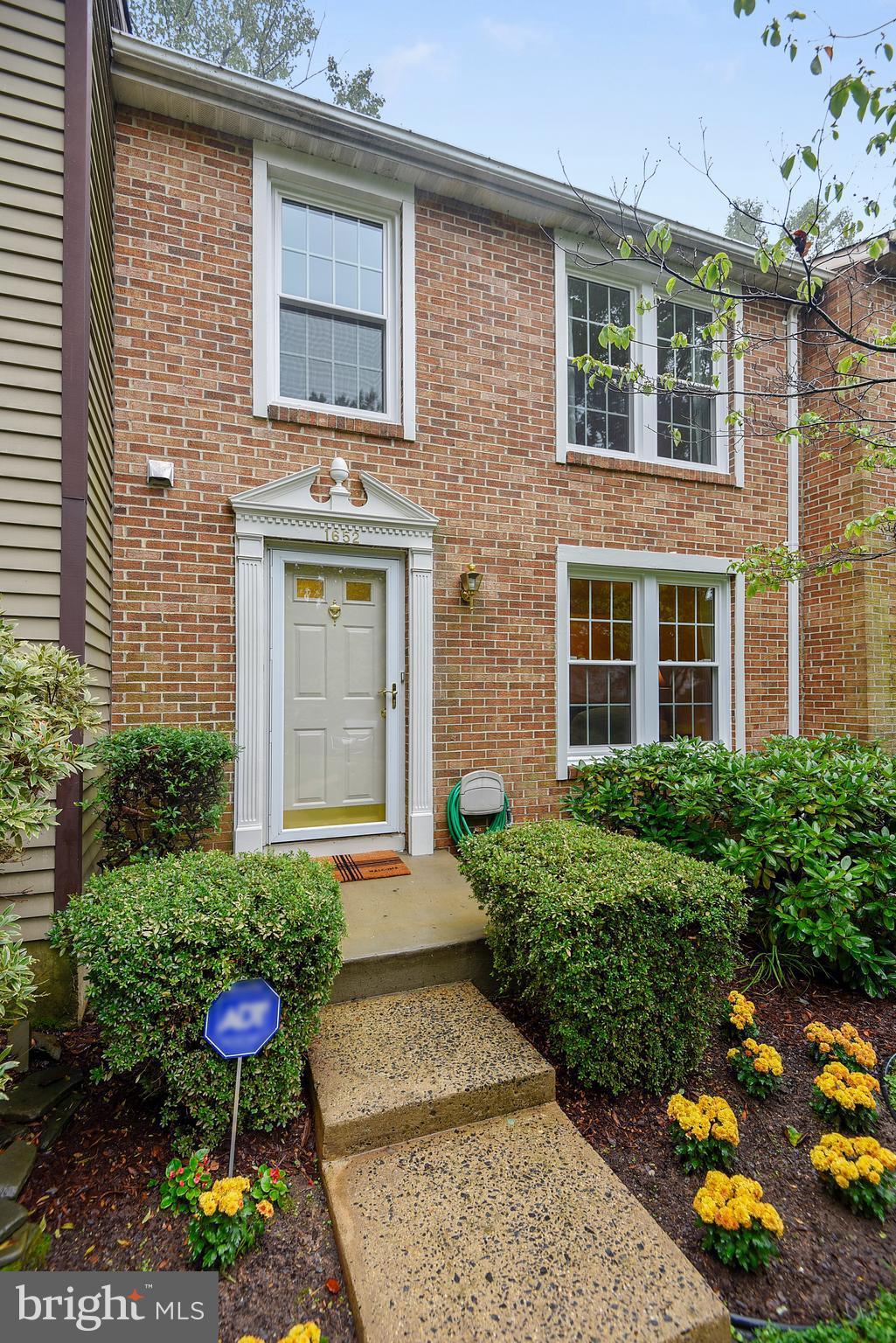 RESTON - Residential