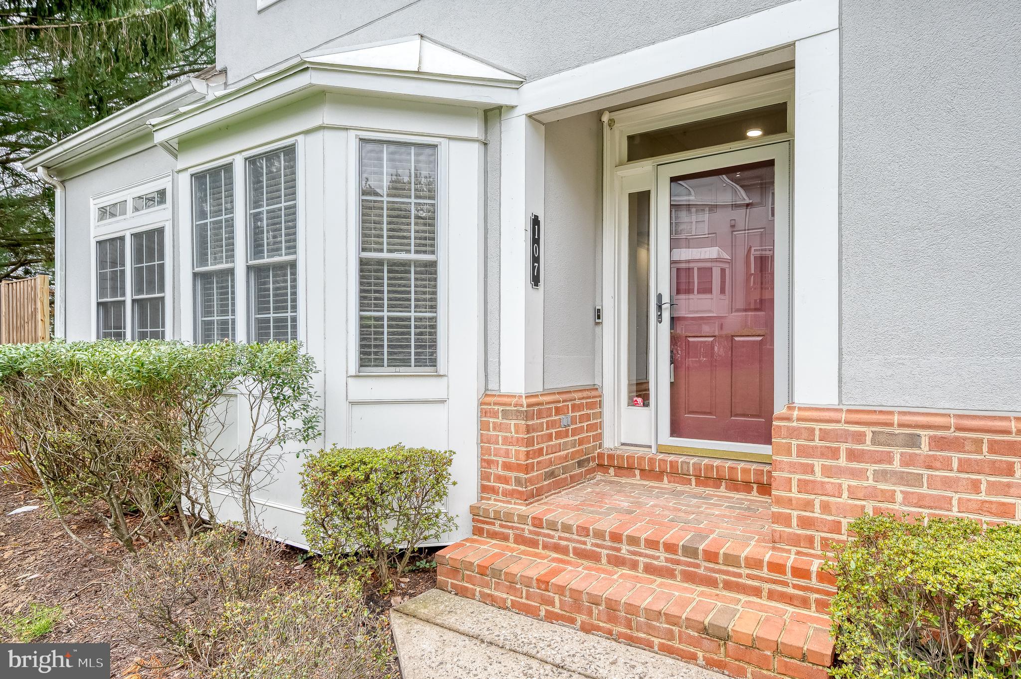 GREY ROCK VILLAS - Residential