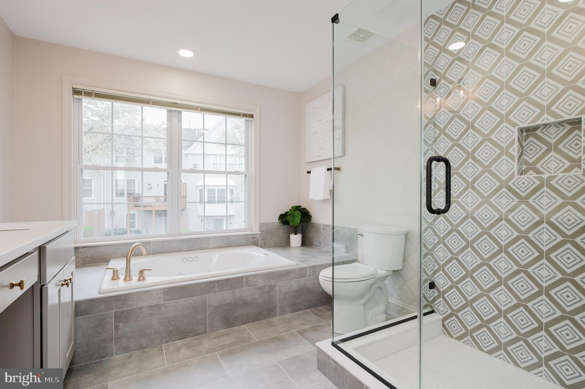 GREY ROCK VILLAS - Residential