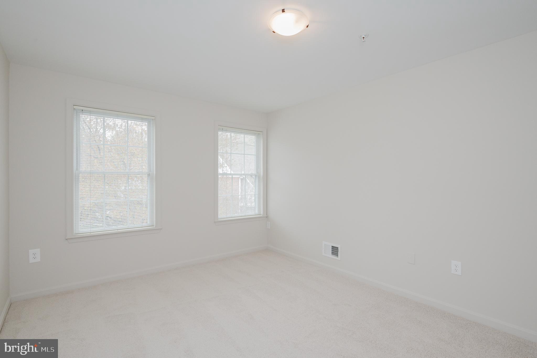 GREY ROCK VILLAS - Residential