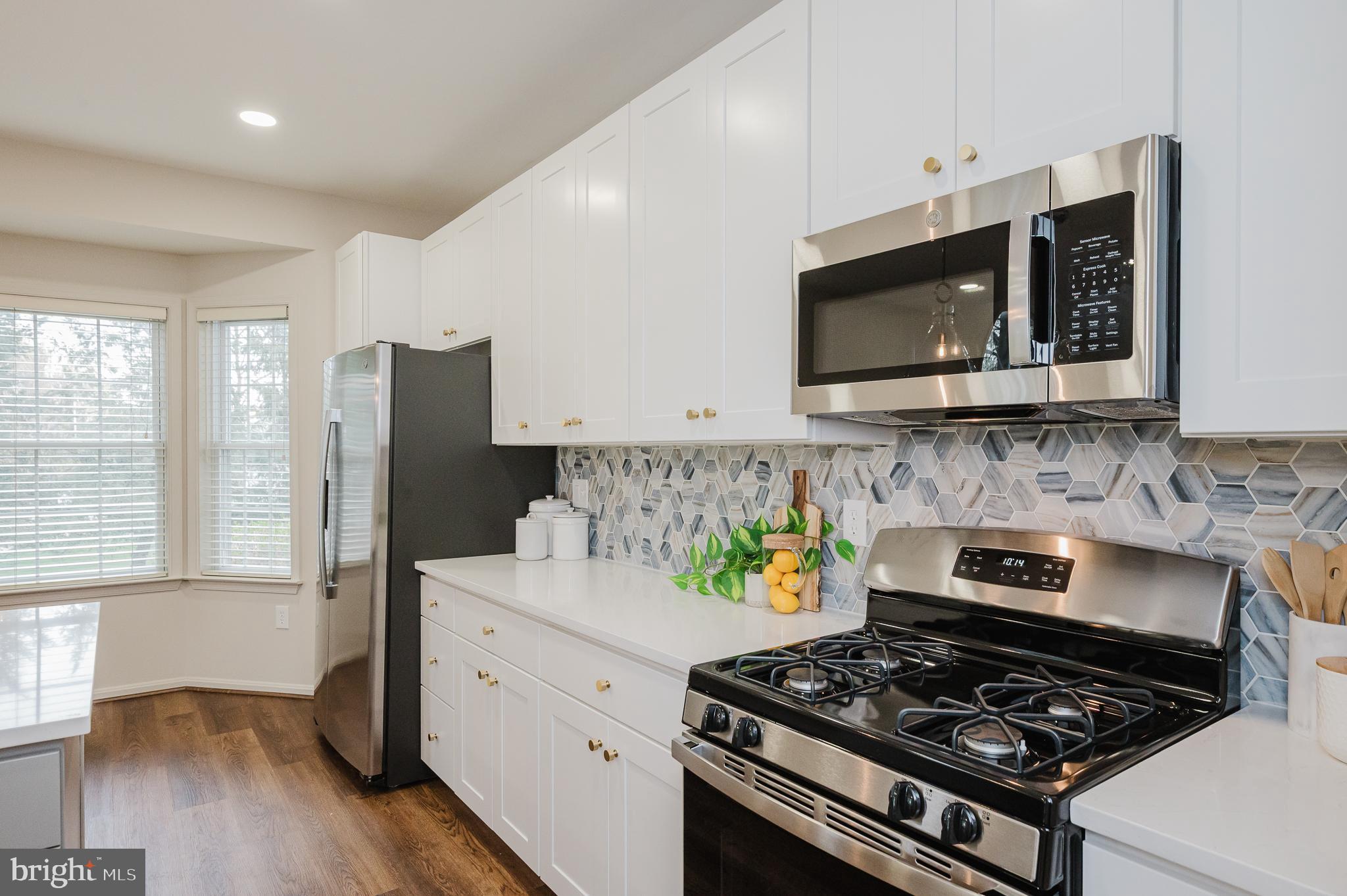 GREY ROCK VILLAS - Residential