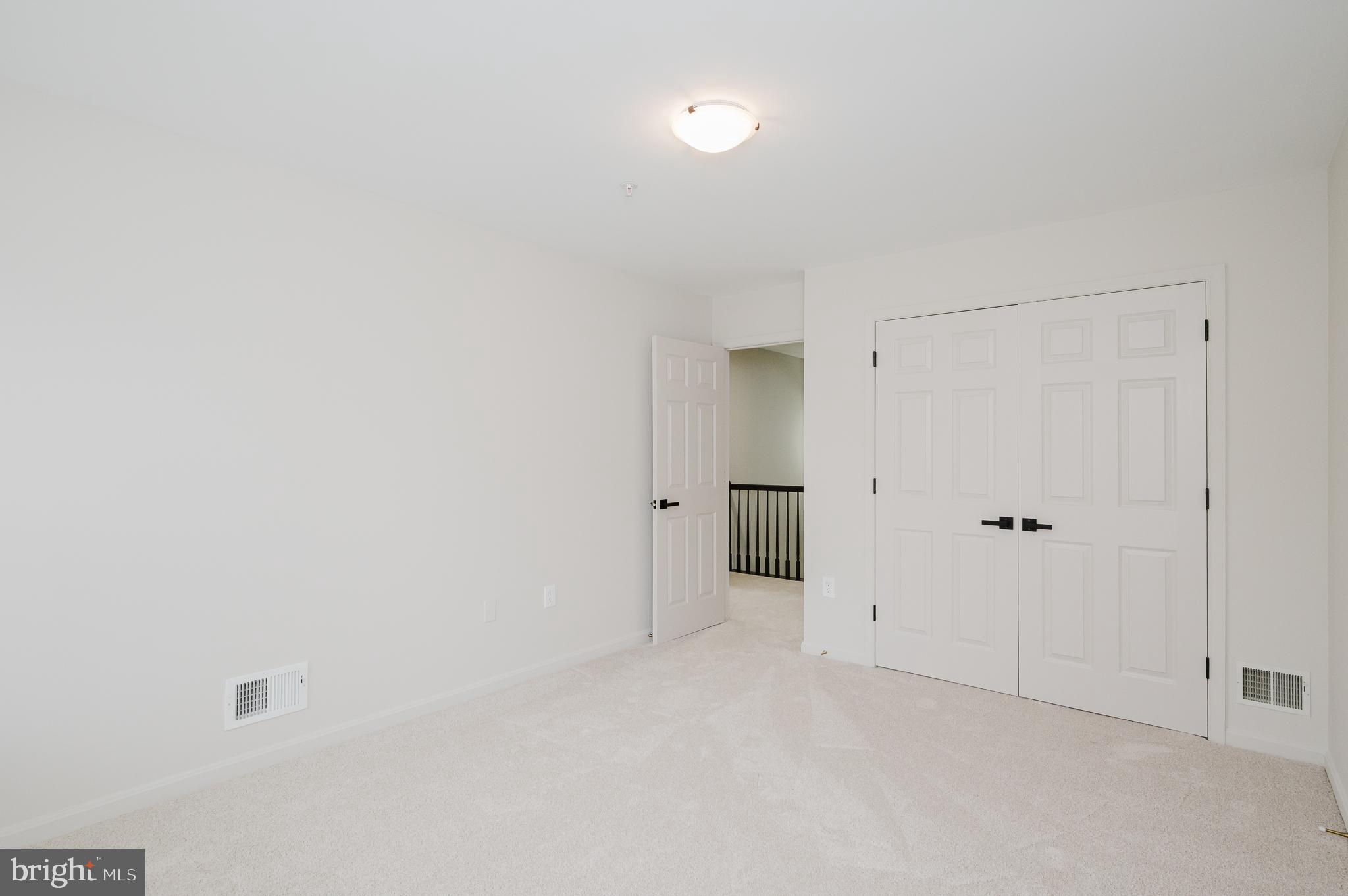 GREY ROCK VILLAS - Residential