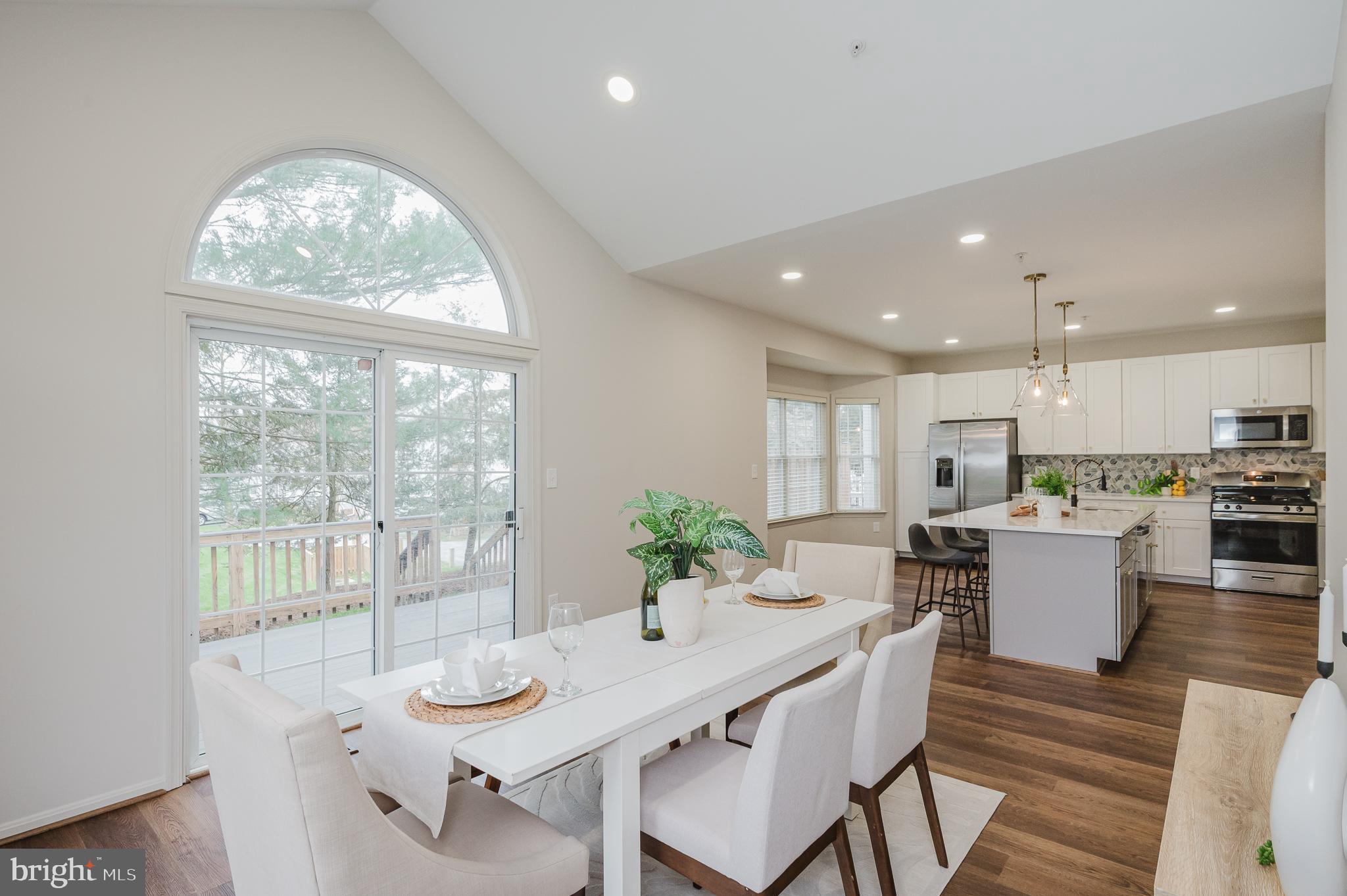 GREY ROCK VILLAS - Residential