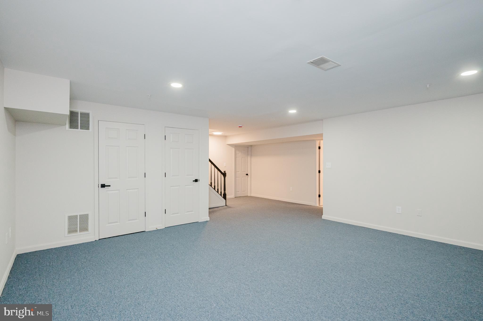 GREY ROCK VILLAS - Residential