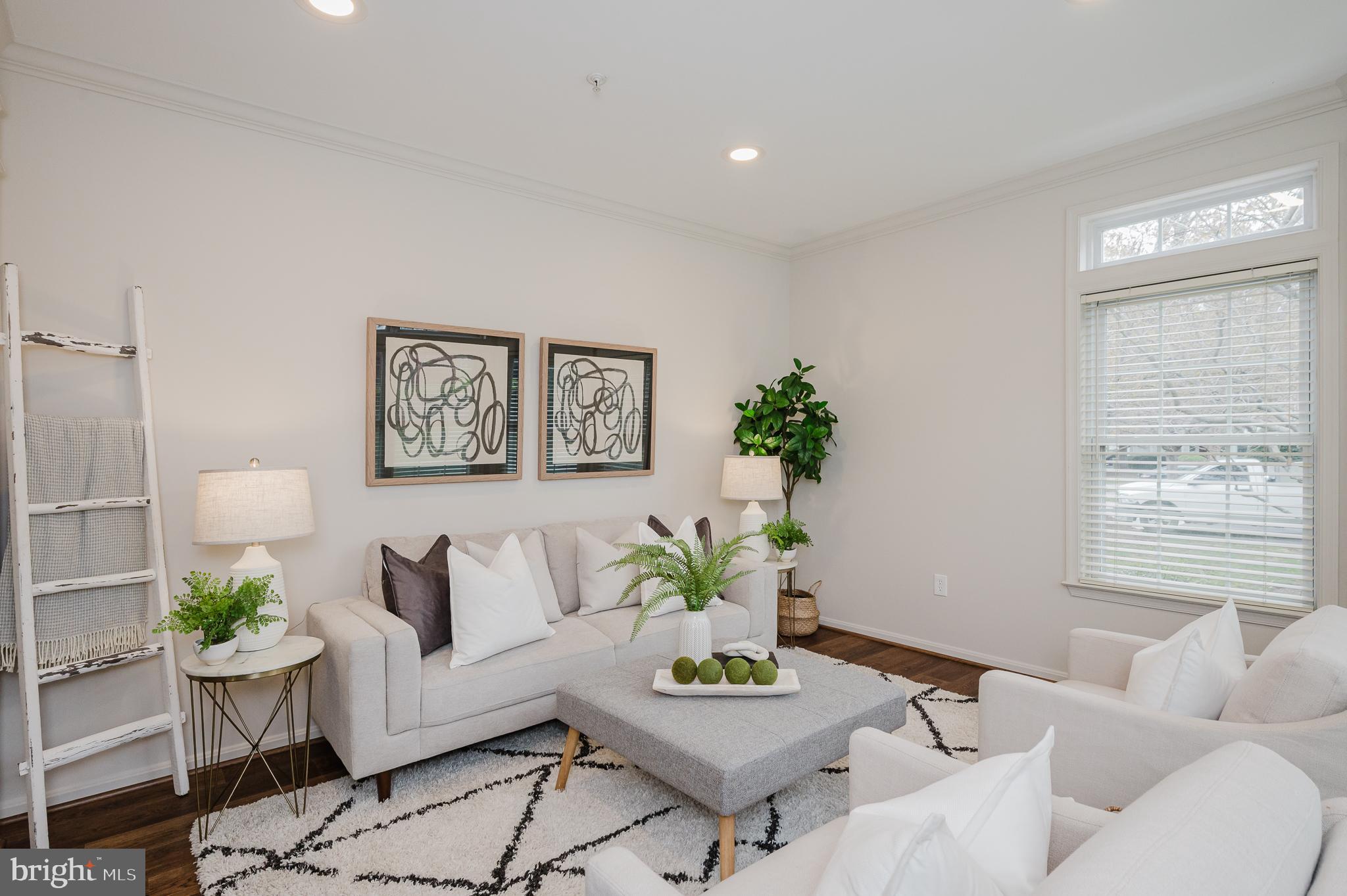 GREY ROCK VILLAS - Residential