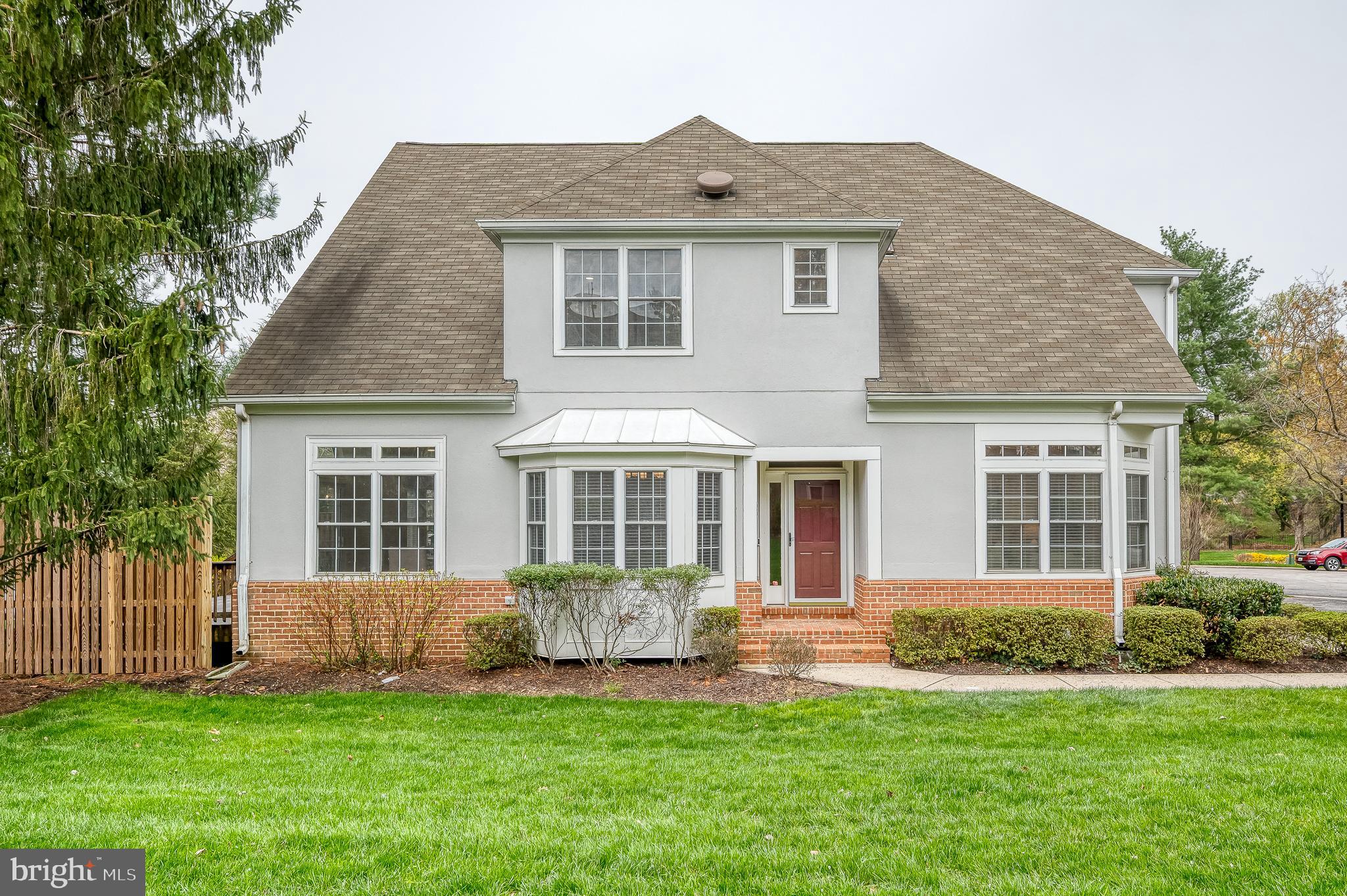 GREY ROCK VILLAS - Residential