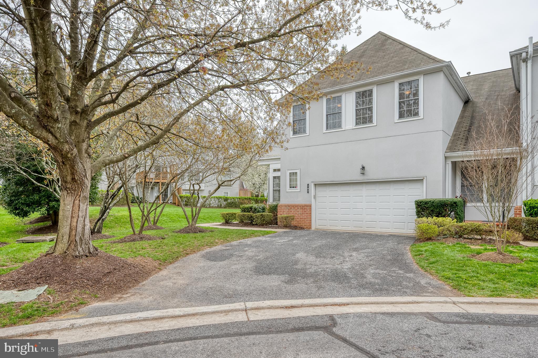 GREY ROCK VILLAS - Residential