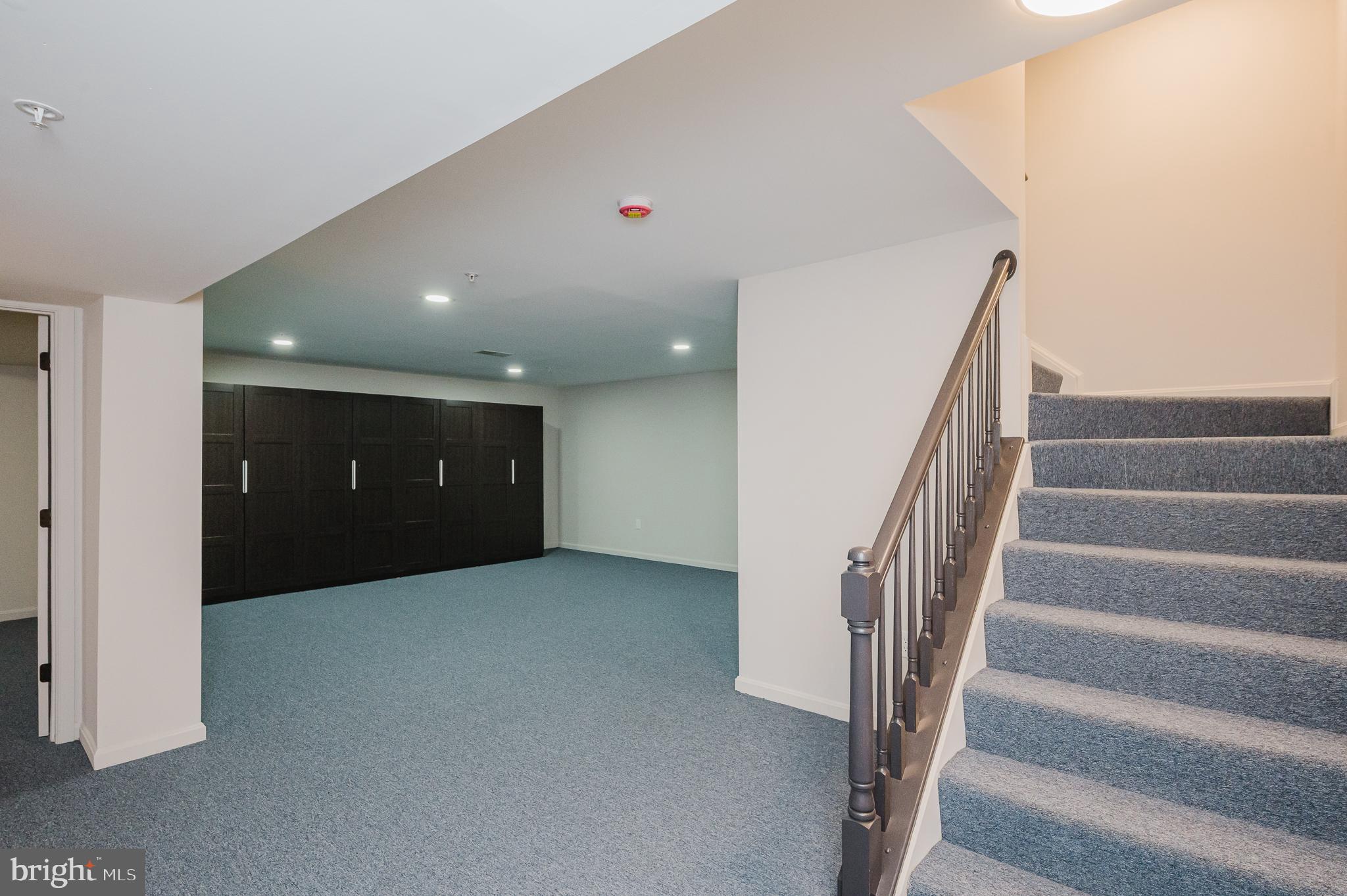 GREY ROCK VILLAS - Residential