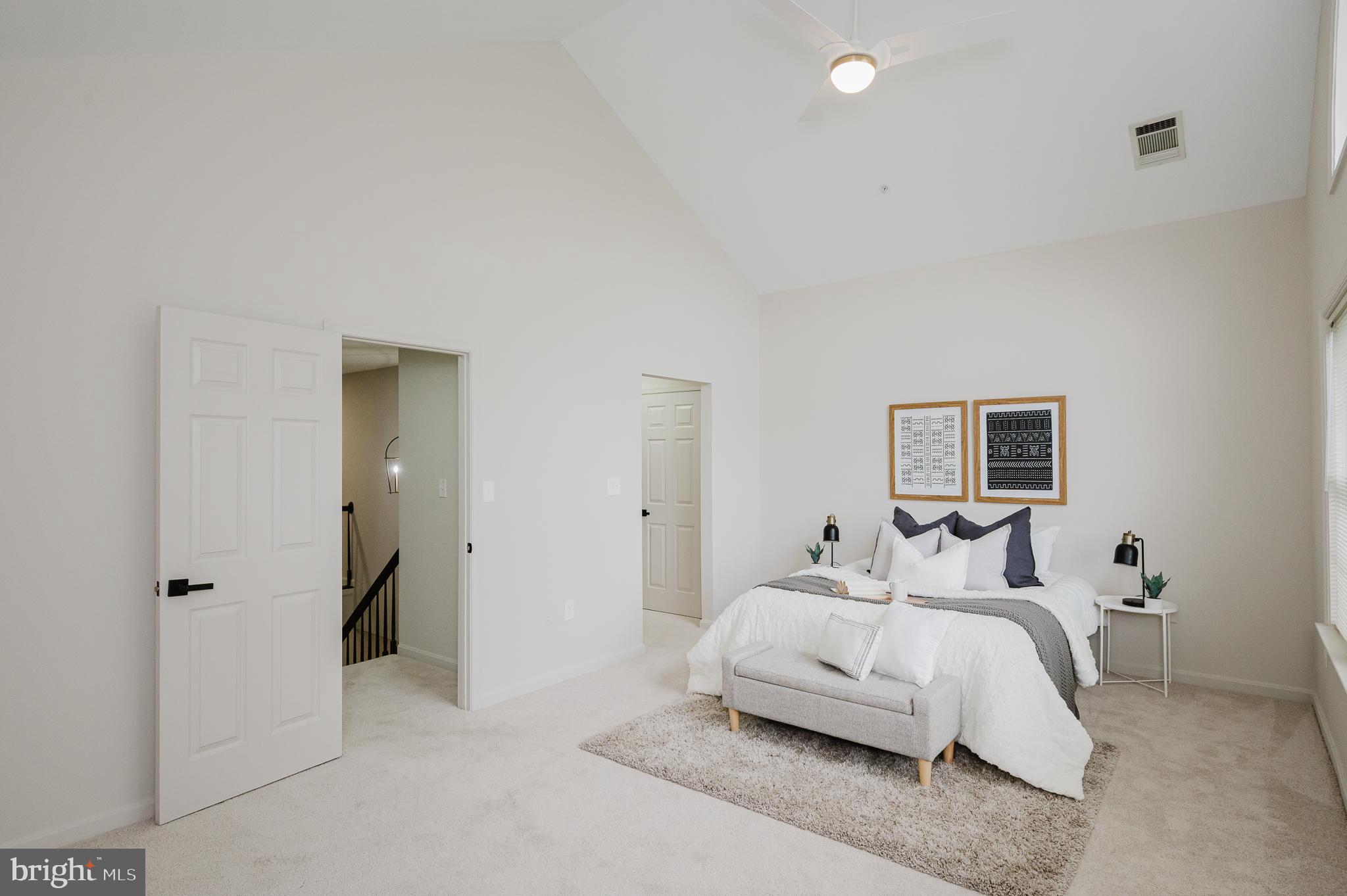 GREY ROCK VILLAS - Residential