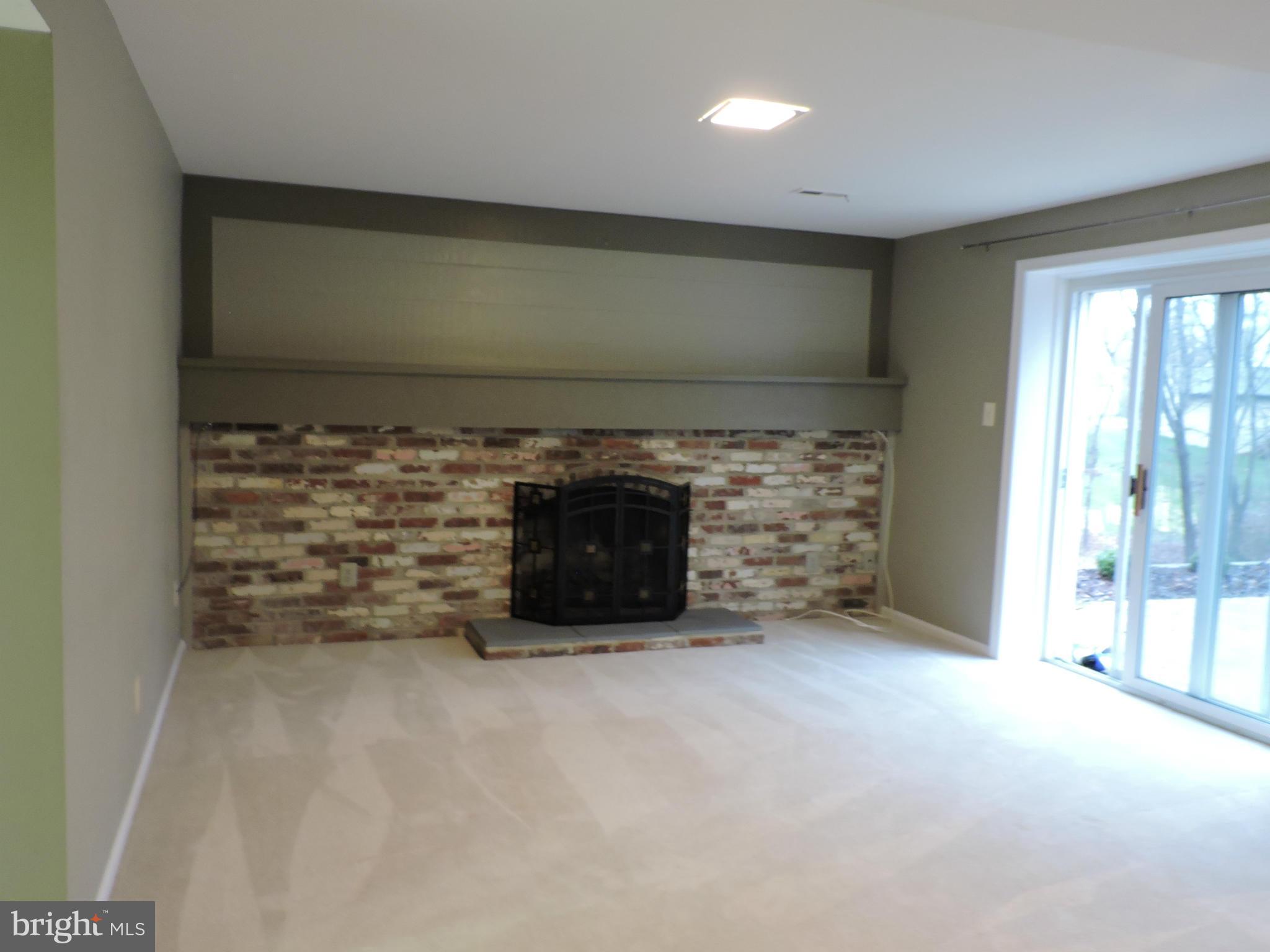 LAKE RIDGE/PROMONTRY OAK - Residential Lease