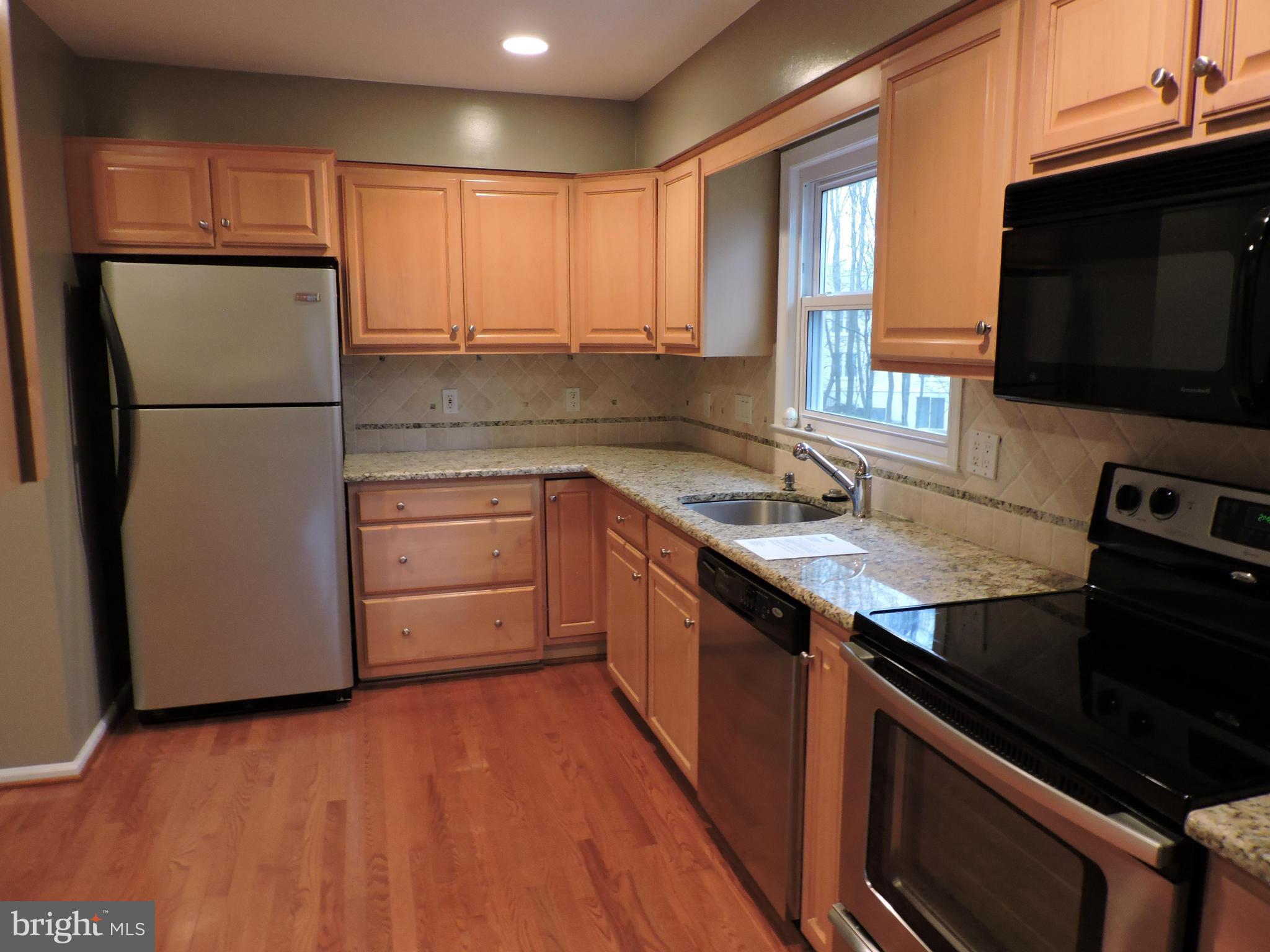 LAKE RIDGE/PROMONTRY OAK - Residential Lease