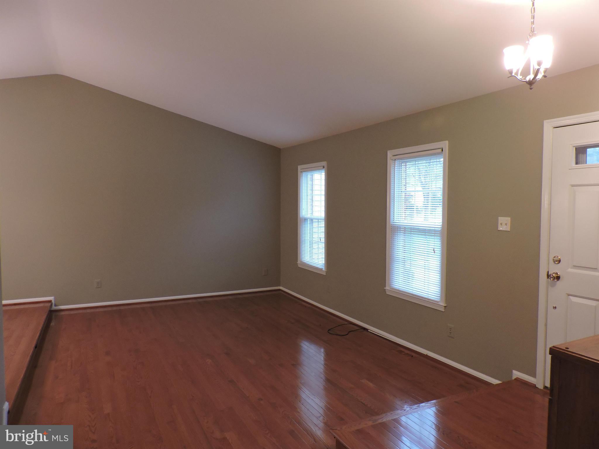 LAKE RIDGE/PROMONTRY OAK - Residential Lease