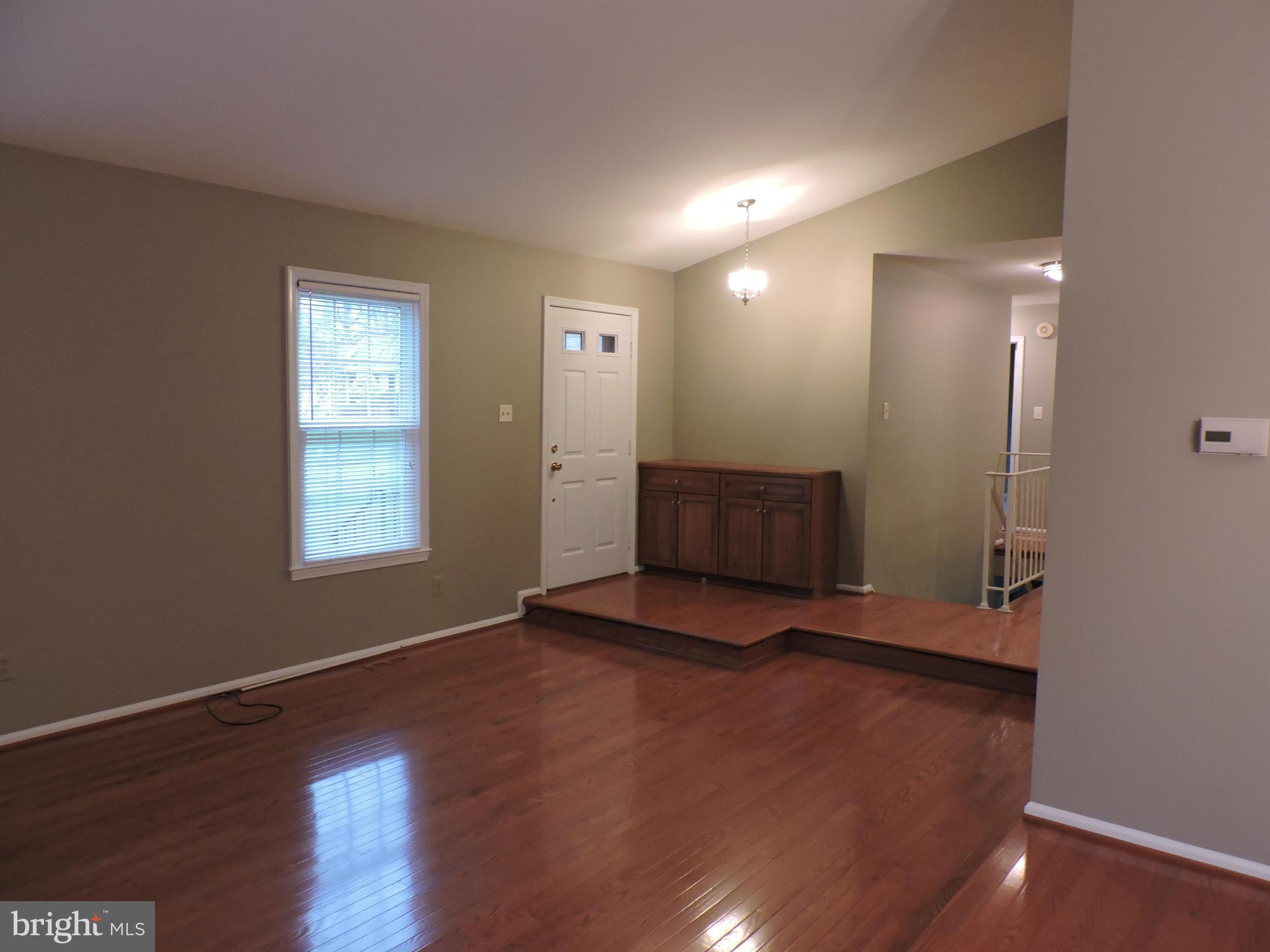 LAKE RIDGE/PROMONTRY OAK - Residential Lease