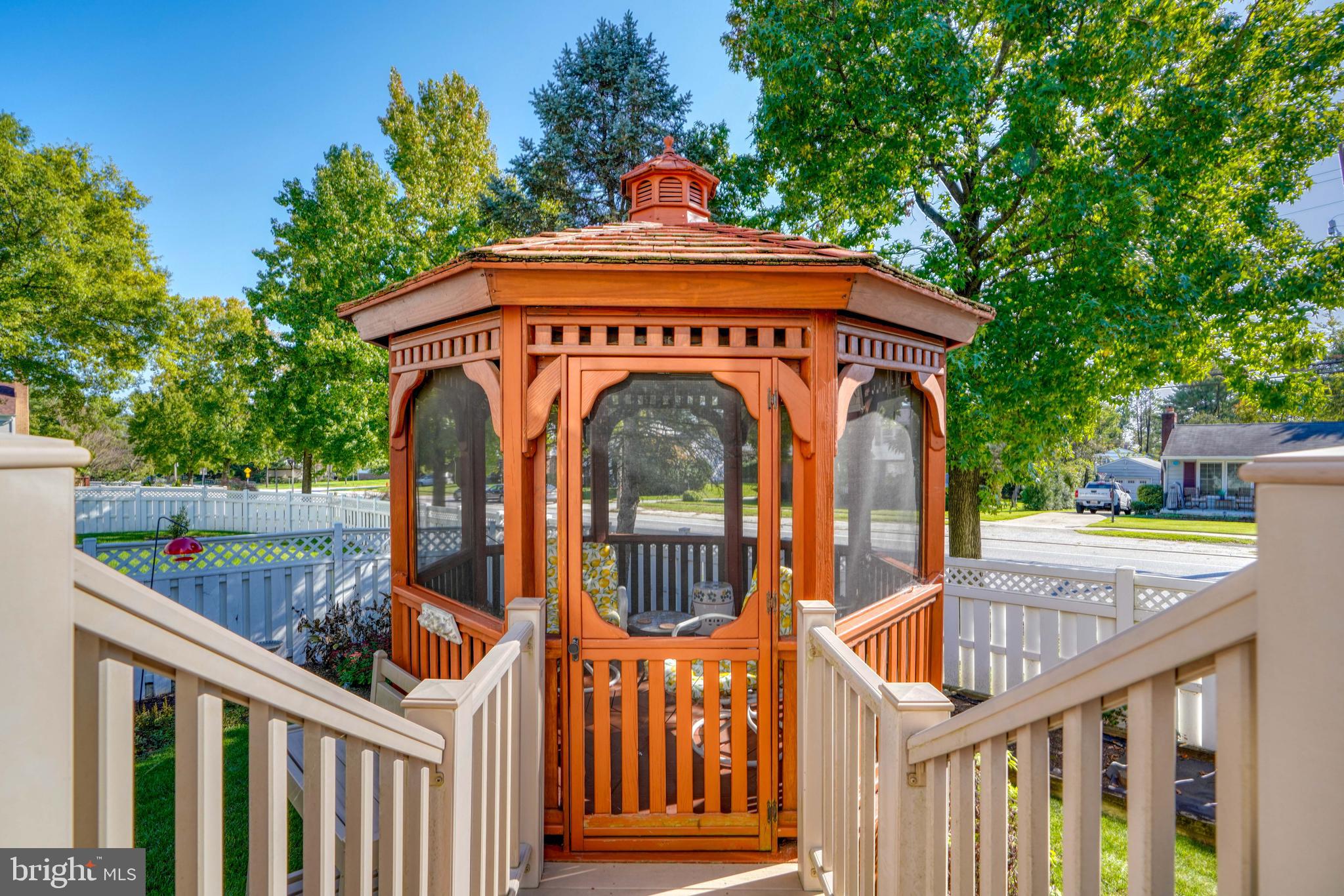 PADONIA COMPLEX - Residential