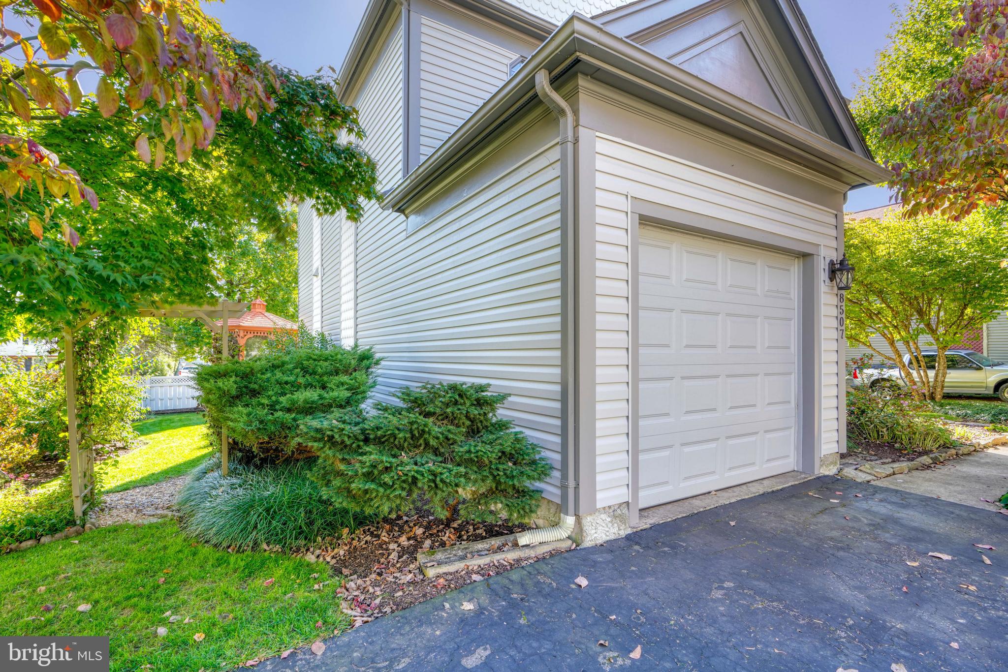 PADONIA COMPLEX - Residential