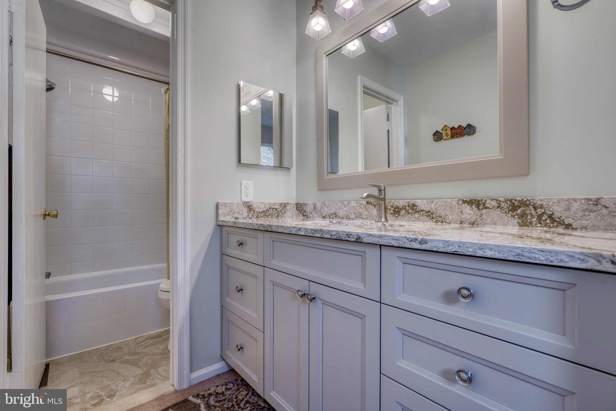 PADONIA COMPLEX - Residential