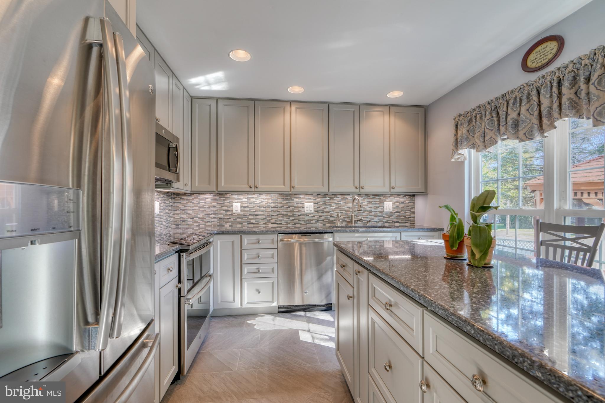 PADONIA COMPLEX - Residential