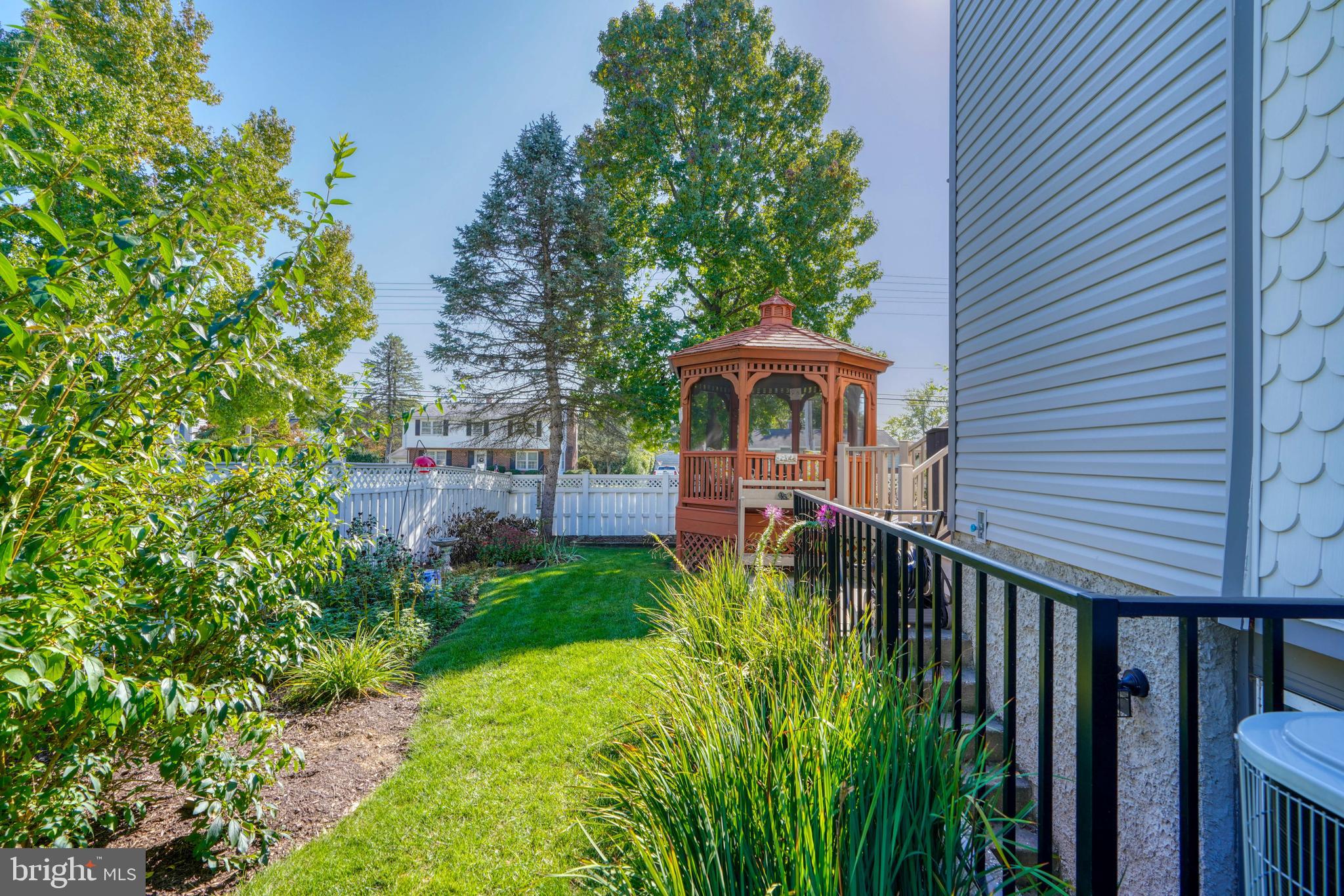 PADONIA COMPLEX - Residential