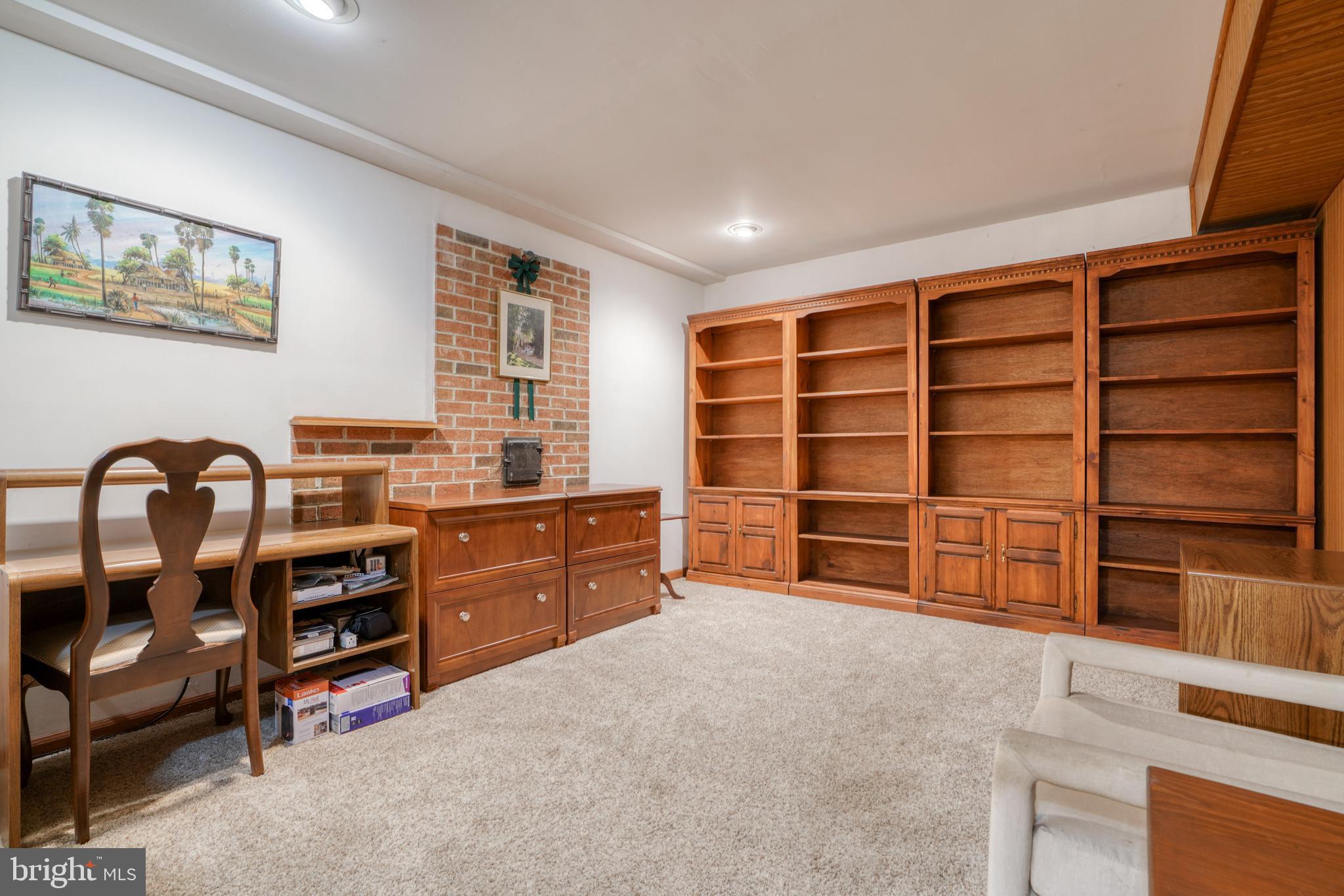 PADONIA COMPLEX - Residential