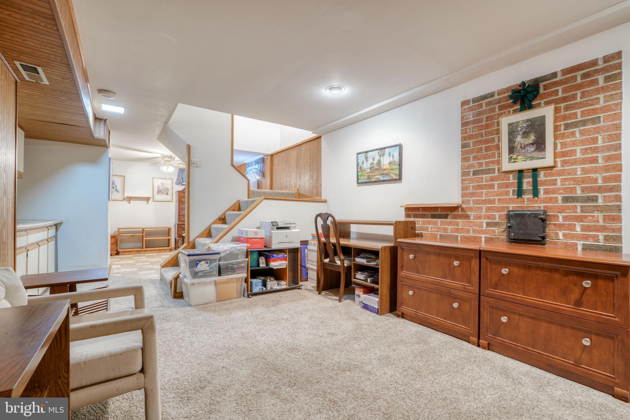 PADONIA COMPLEX - Residential