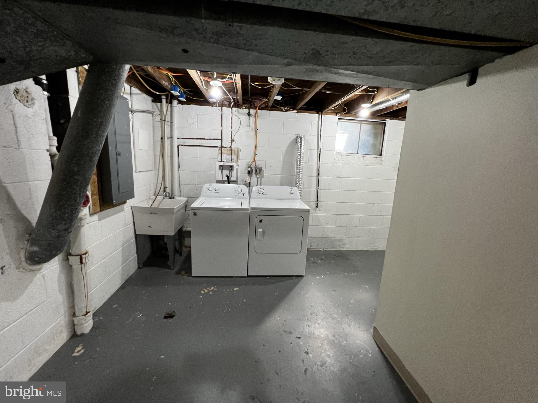 GOOD LUCK ESTATES - Residential Lease