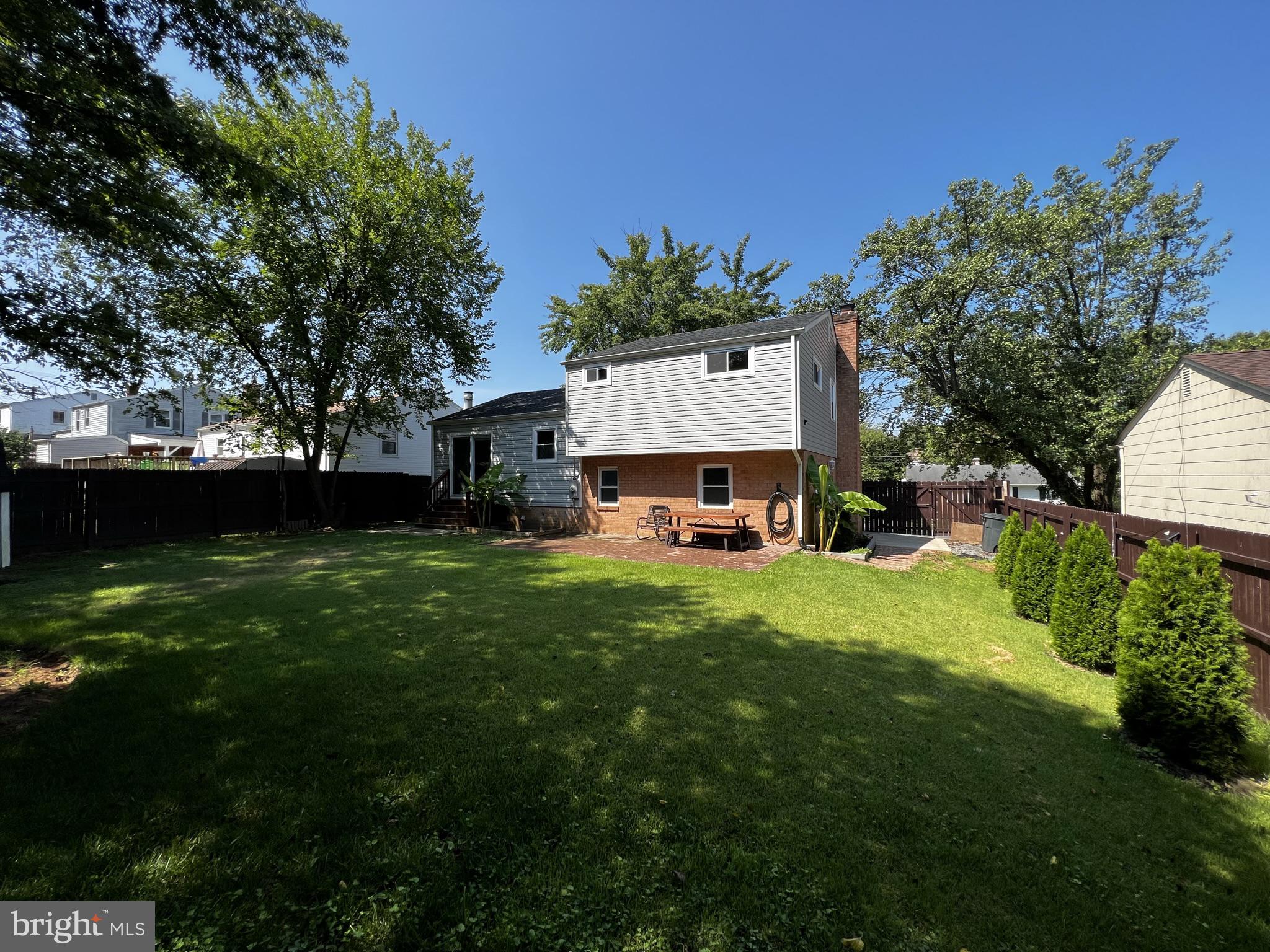 GOOD LUCK ESTATES - Residential Lease