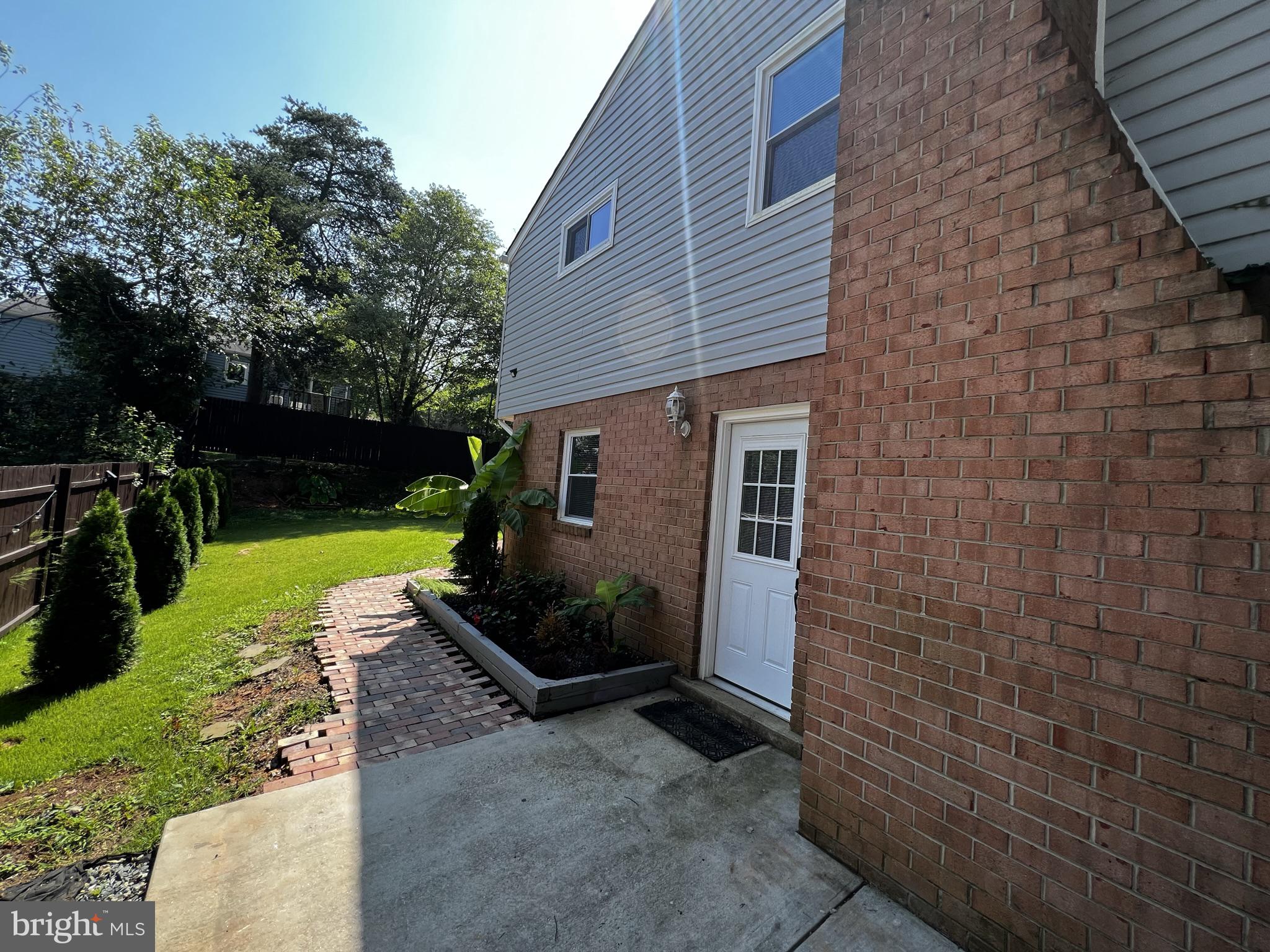 GOOD LUCK ESTATES - Residential Lease