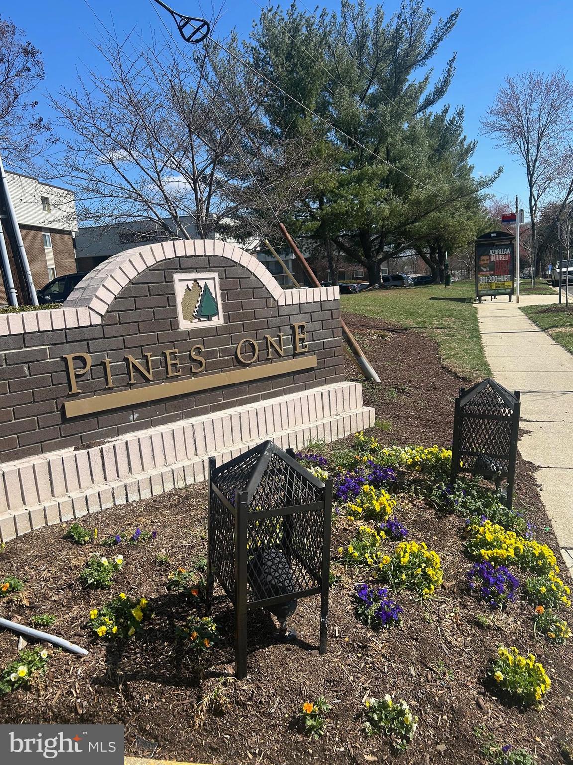 PINES CONDO 01 - Residential