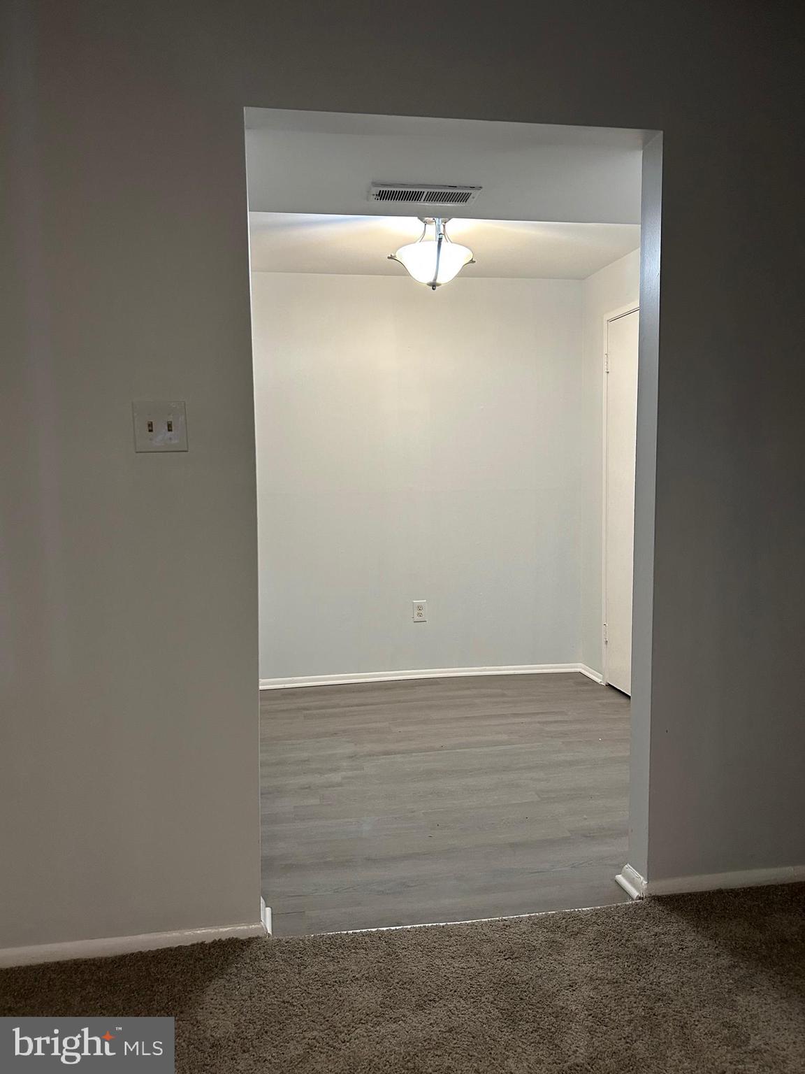 PINES CONDO 01 - Residential