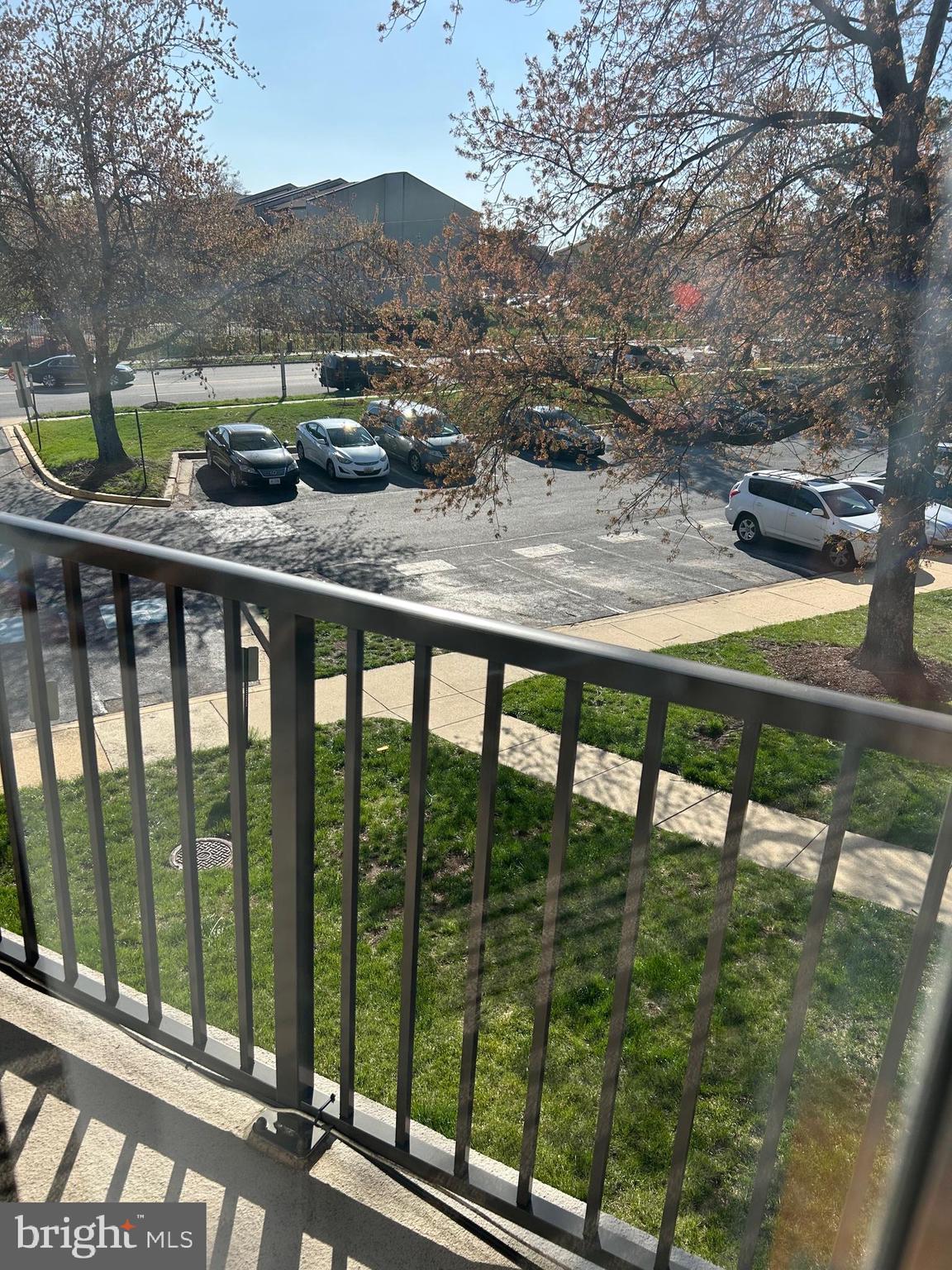 PINES CONDO 01 - Residential