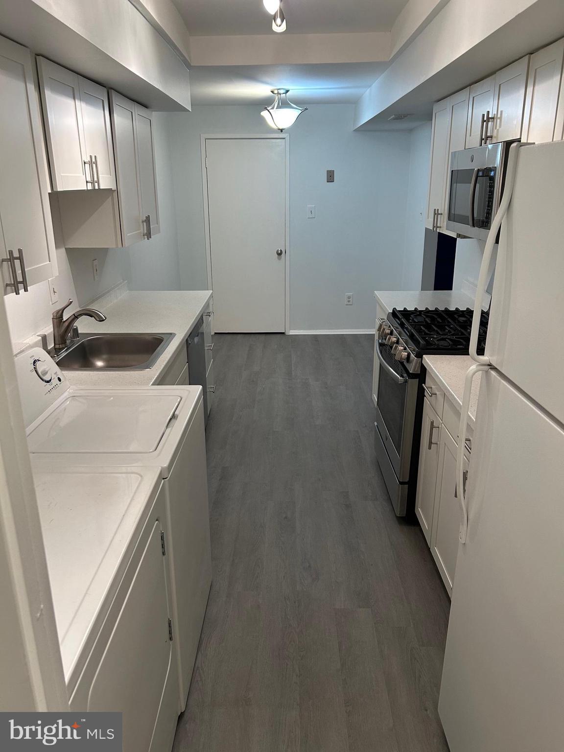10224 PRINCE PLACE 12-208