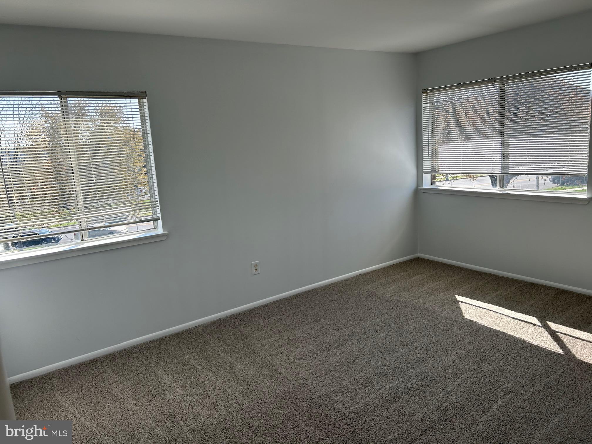 PINES CONDO 01 - Residential