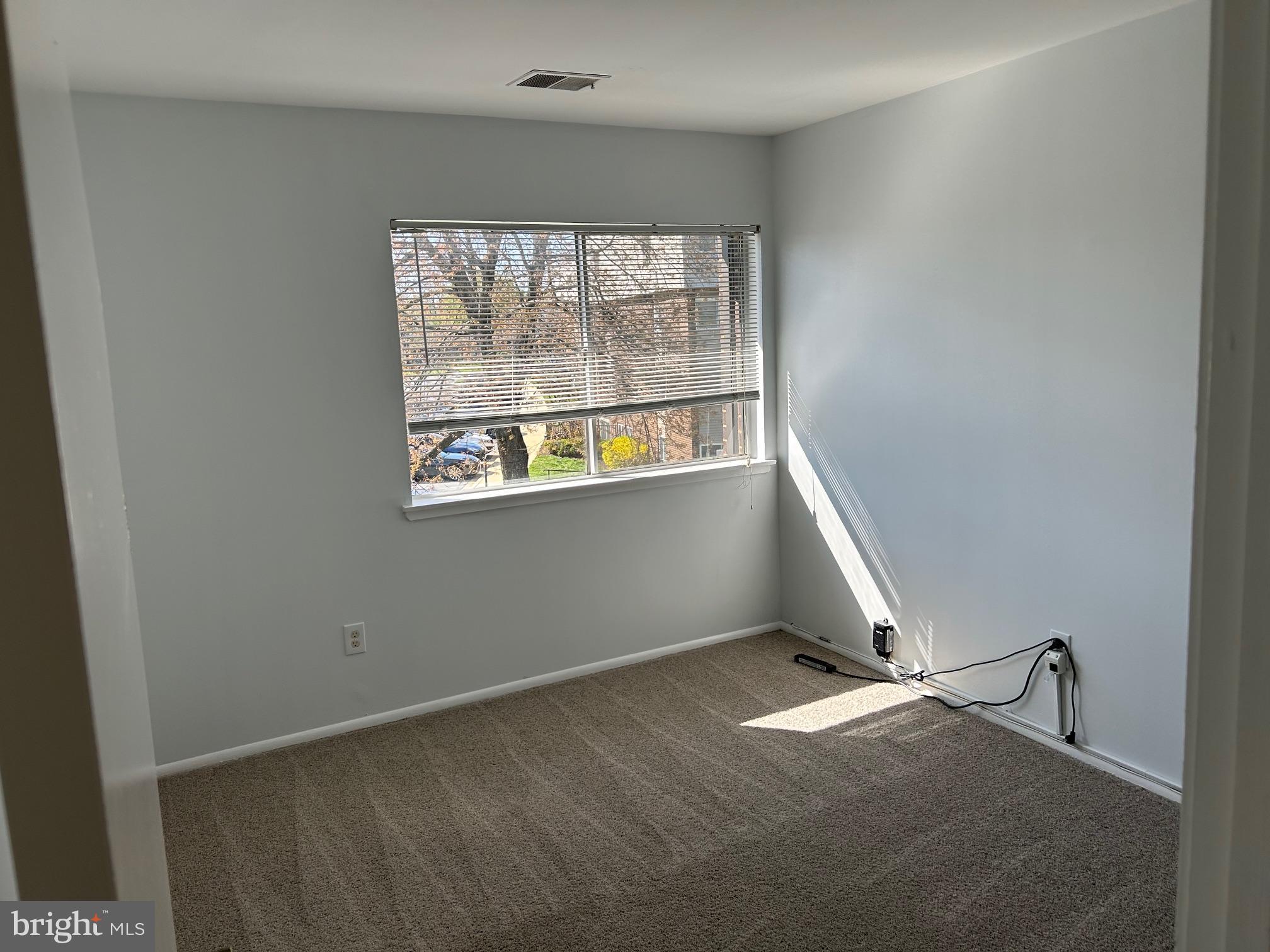 PINES CONDO 01 - Residential