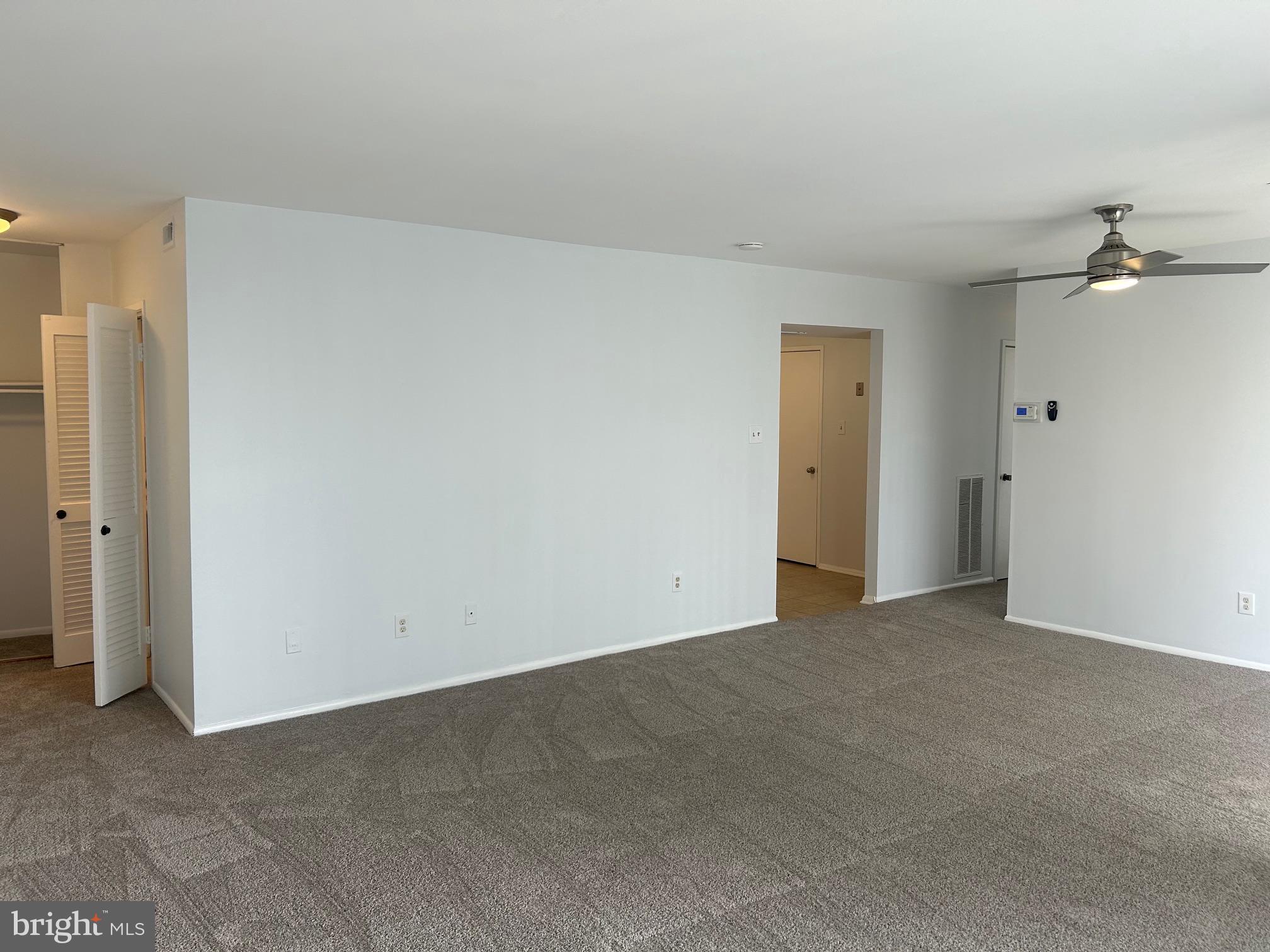 PINES CONDO 01 - Residential