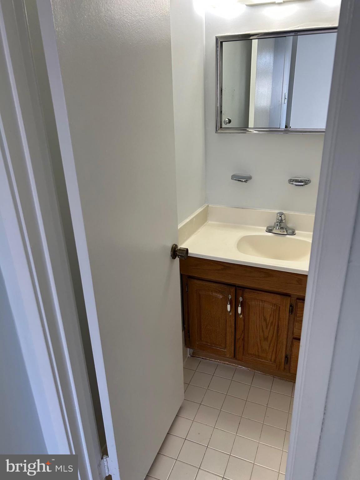 PINES CONDO 01 - Residential