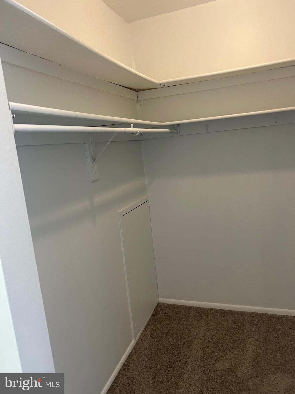 PINES CONDO 01 - Residential