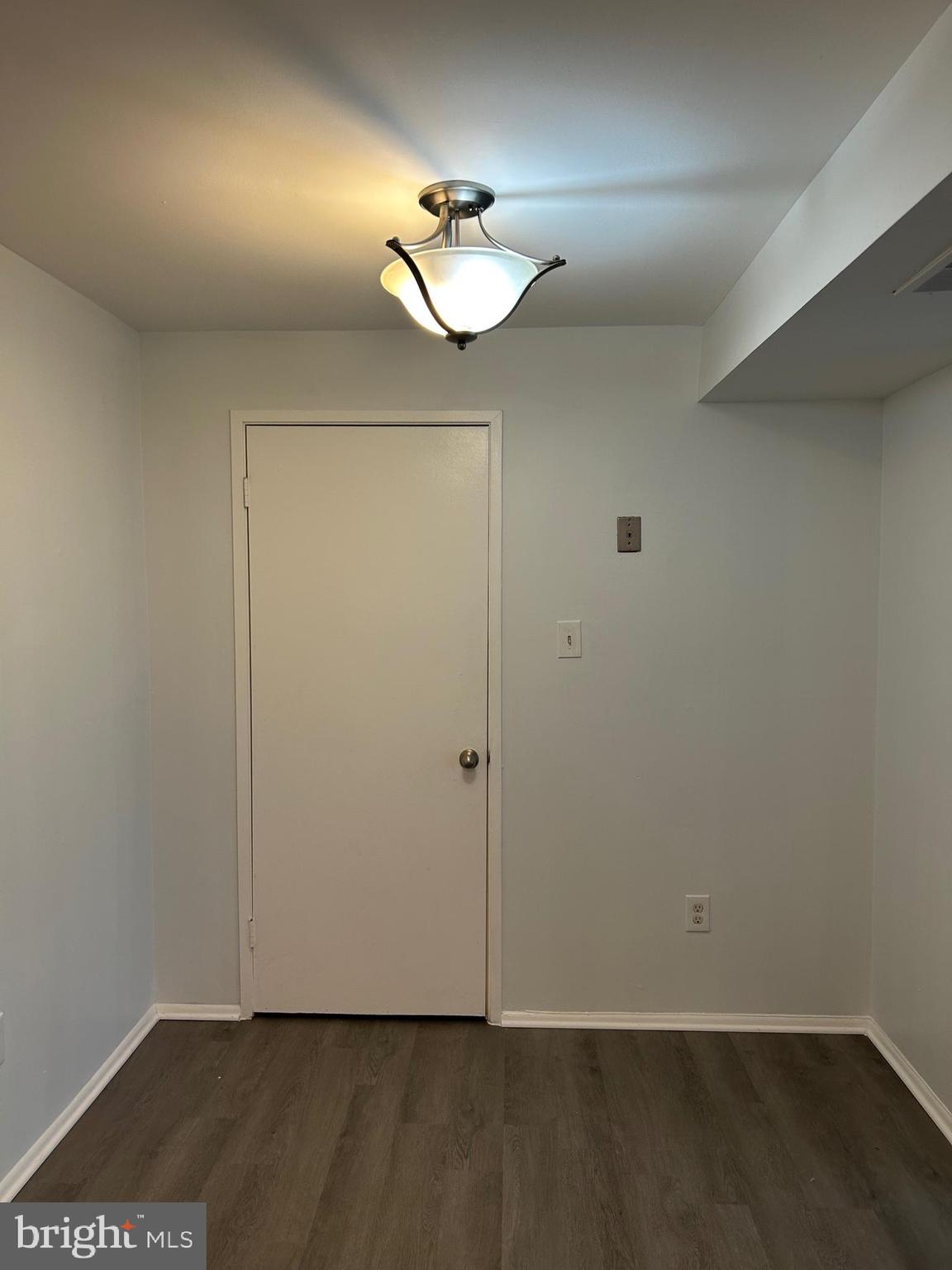 PINES CONDO 01 - Residential