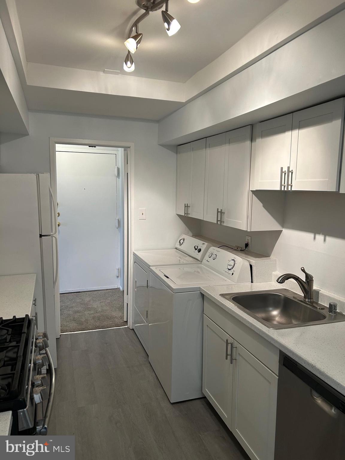 10224 PRINCE PLACE 12-208