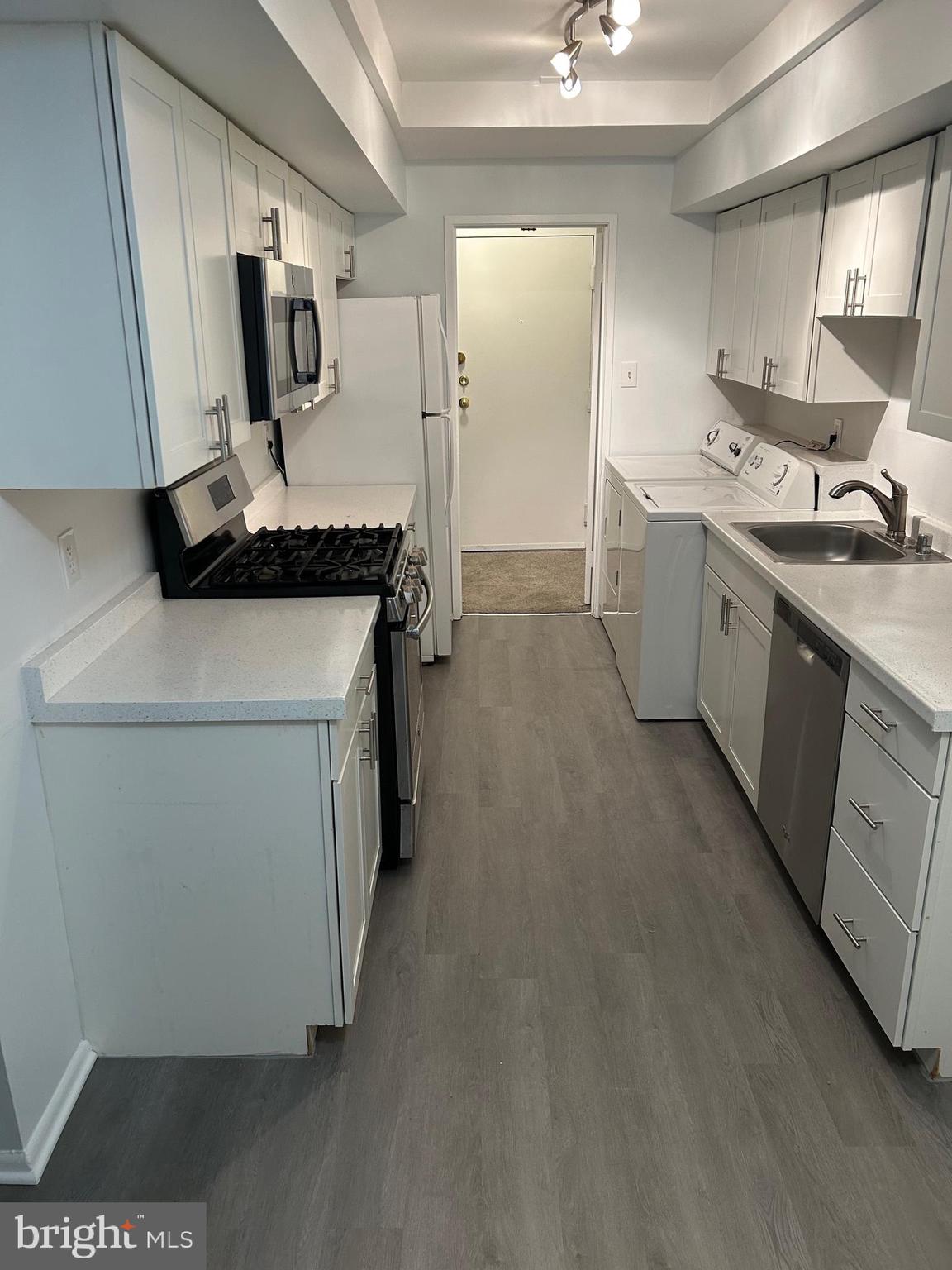 10224 PRINCE PLACE 12-208