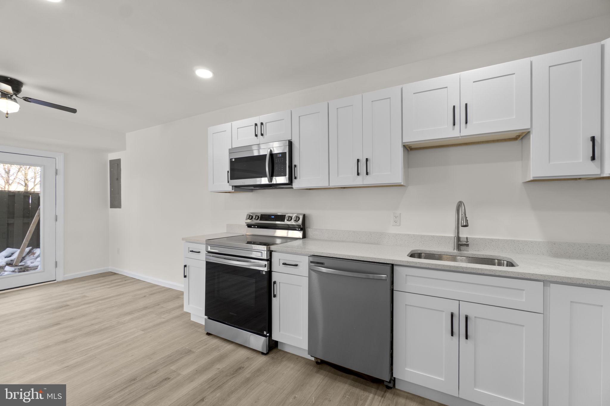 VILLAGE OF OAKLAND MILLS - Residential