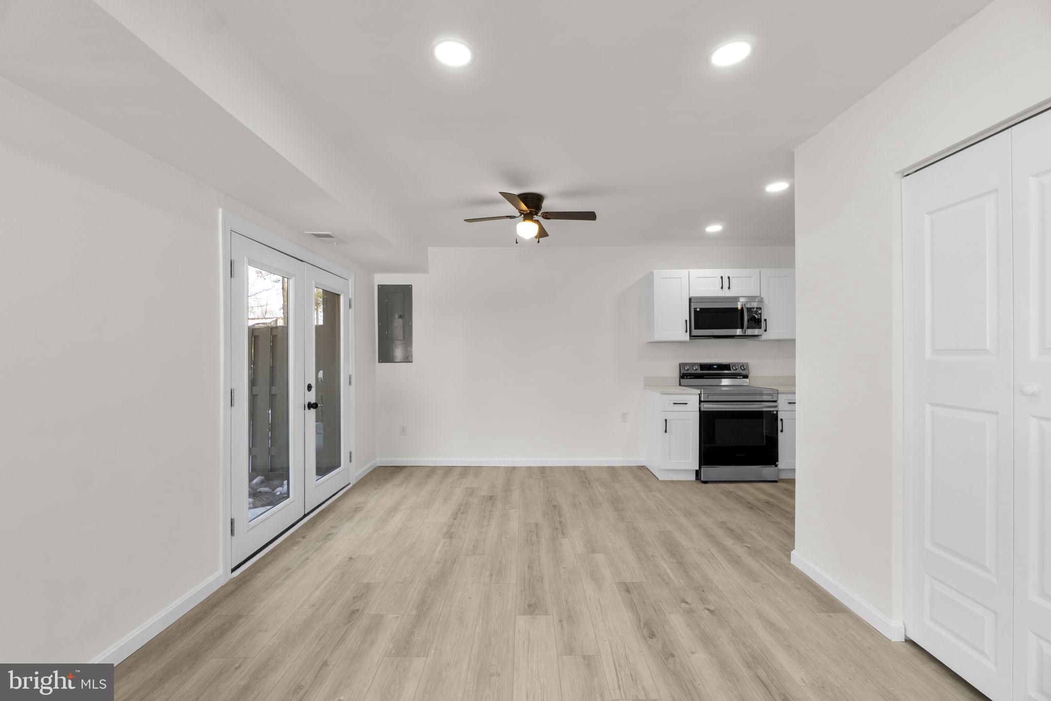 VILLAGE OF OAKLAND MILLS - Residential