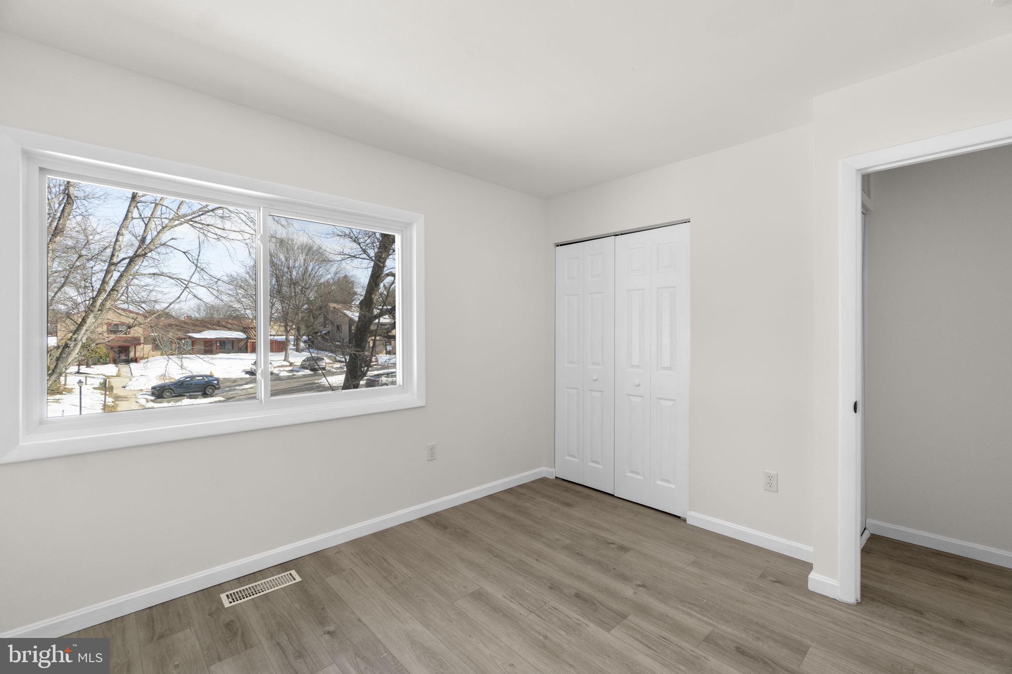 VILLAGE OF OAKLAND MILLS - Residential