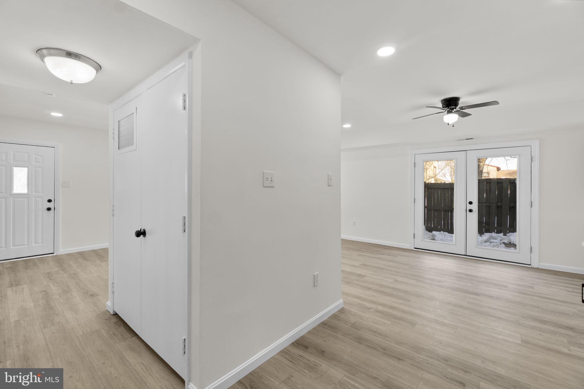 VILLAGE OF OAKLAND MILLS - Residential