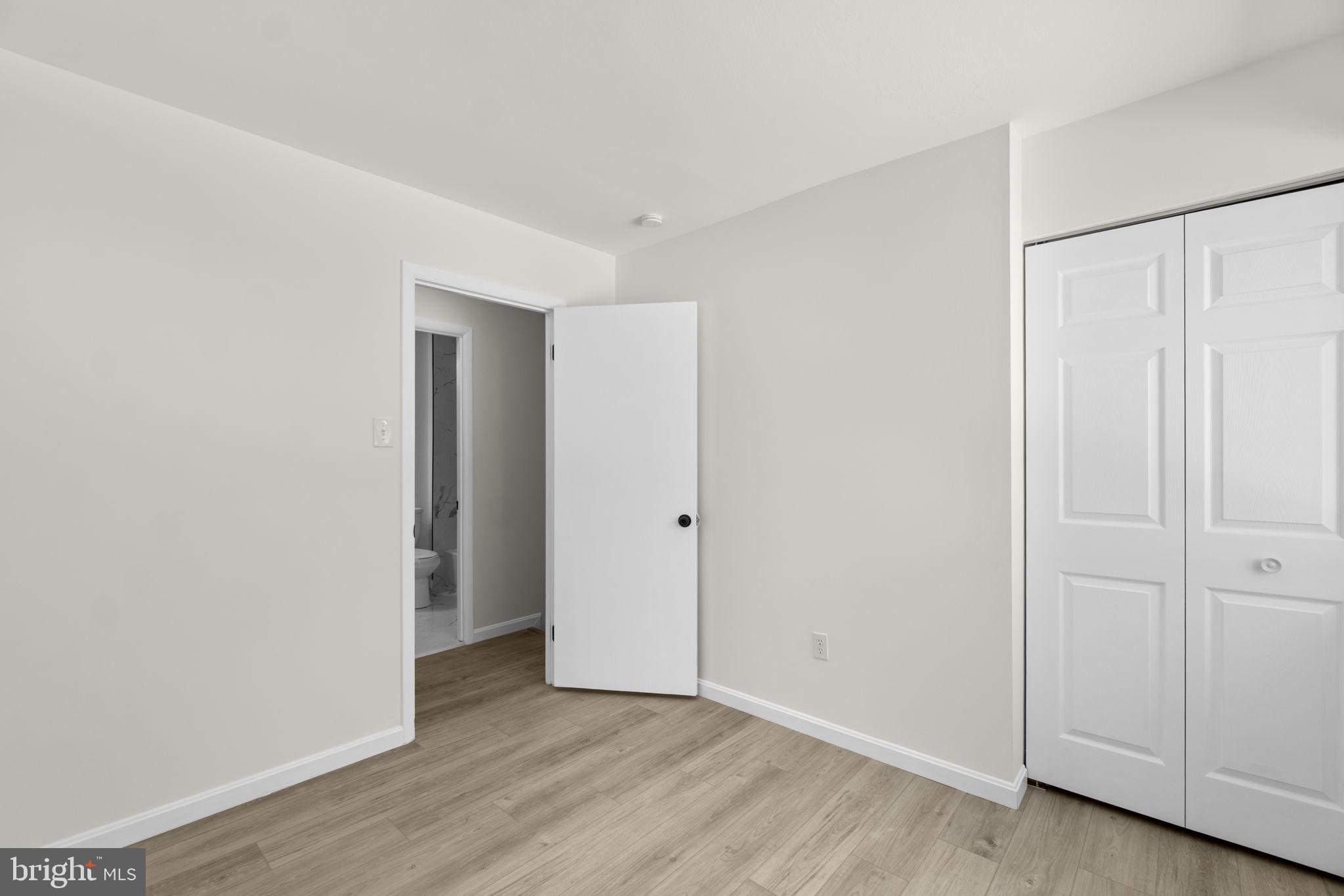 VILLAGE OF OAKLAND MILLS - Residential